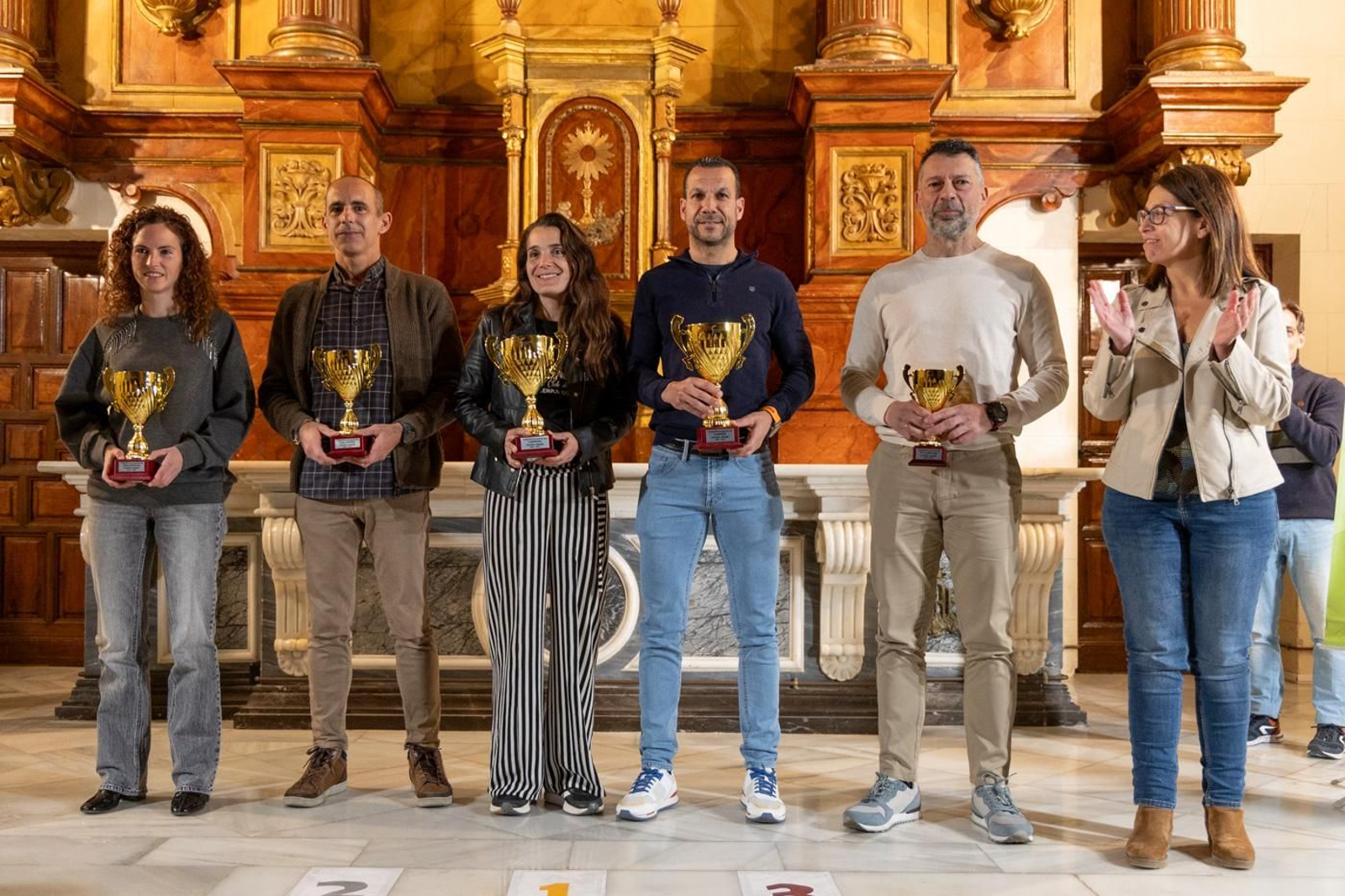 La entrega de premios de los Circuitos Provinciales de Carreras por Montaña y de Triatlón de menores, en imágenes