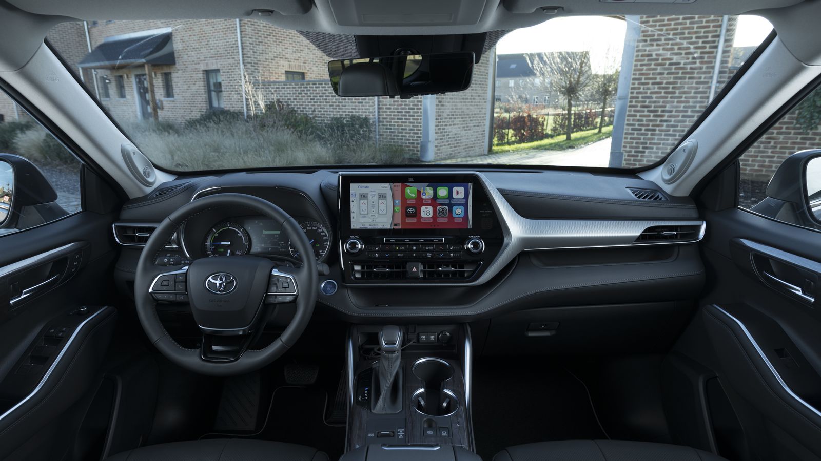 La pantalla central del Highlander es la de mayor tamaño que se utiliza en un modelo de la marca.