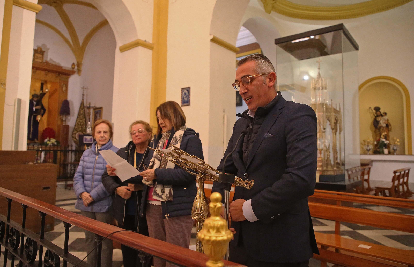 La ofrenda floral del Algeciras CF a la Virgen de la Palma, en imágenes