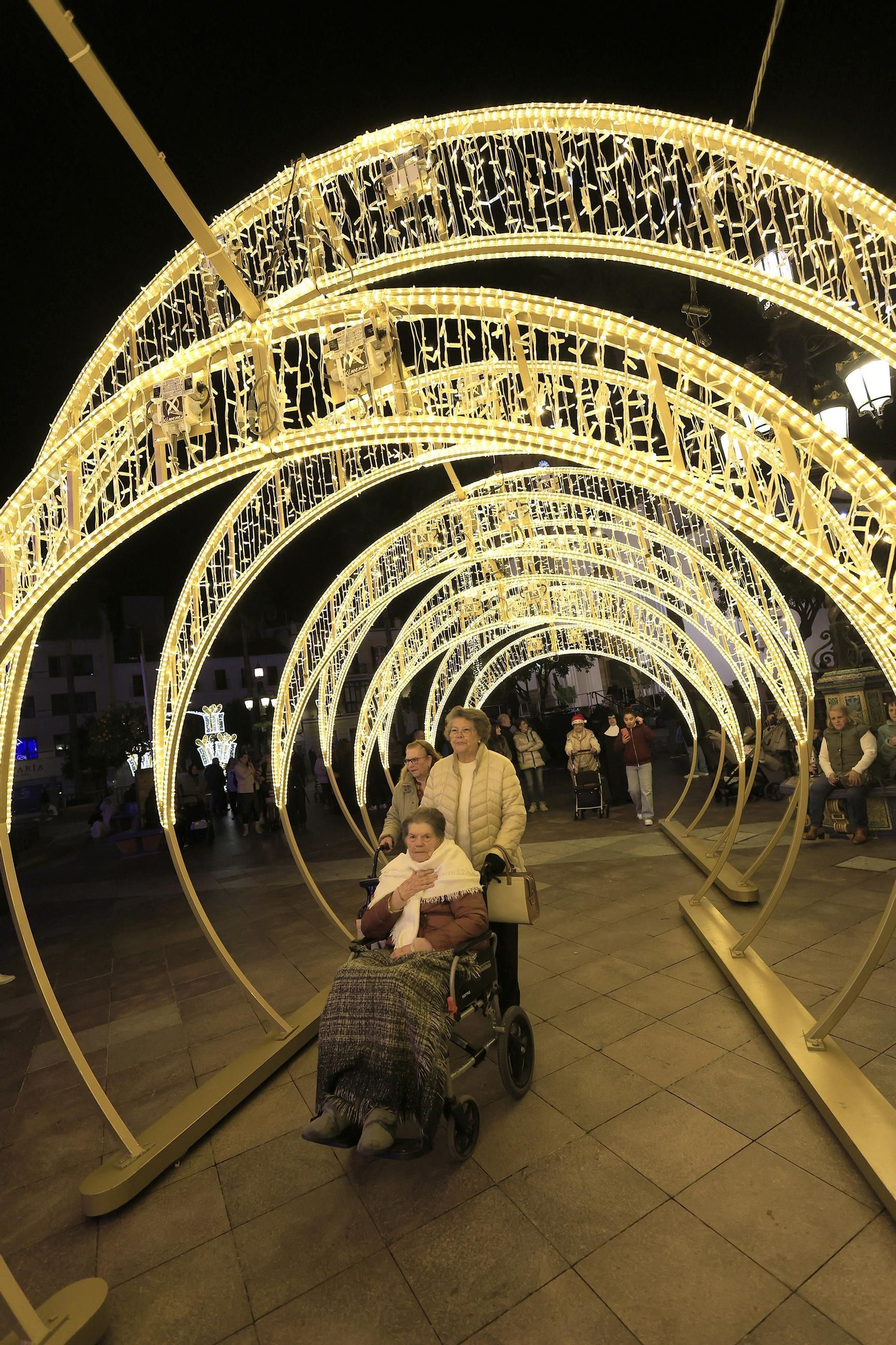 Las fotos del Paseo de la ilusión a los mayores de Algeciras