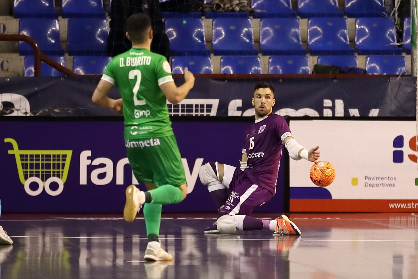 El BeSoccer UMA Antequera - Movistar Inter de la Supercopa, en fotos