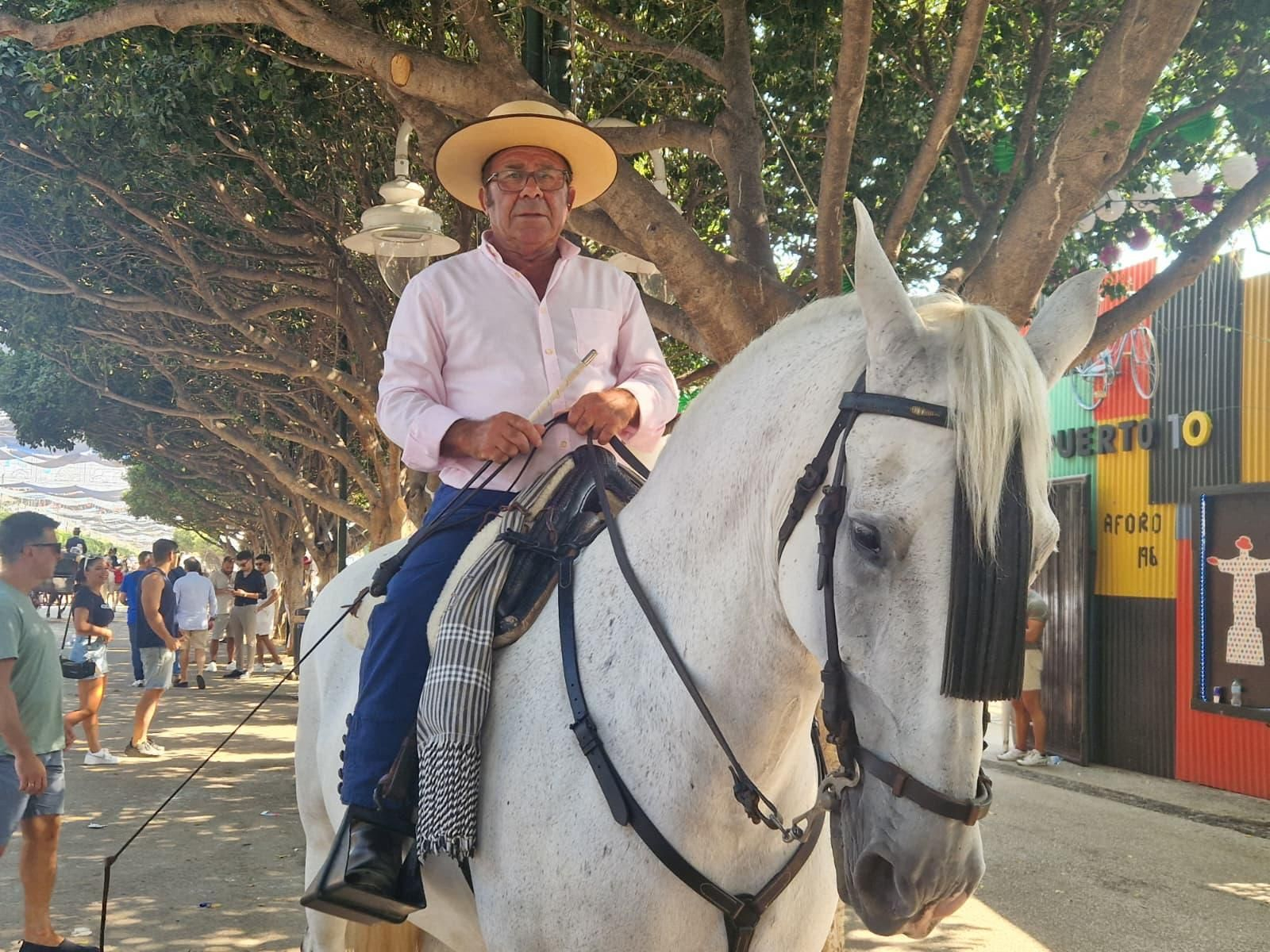 Los trajes tradicionales de la Feria de Málaga, en fotos