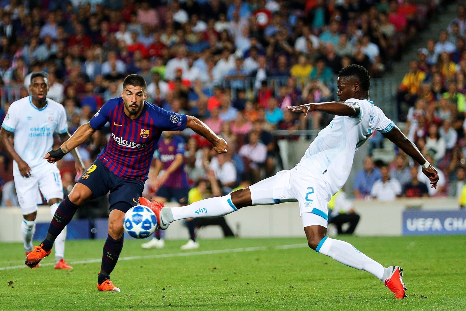 Las imágenes del Barcelona-PSV