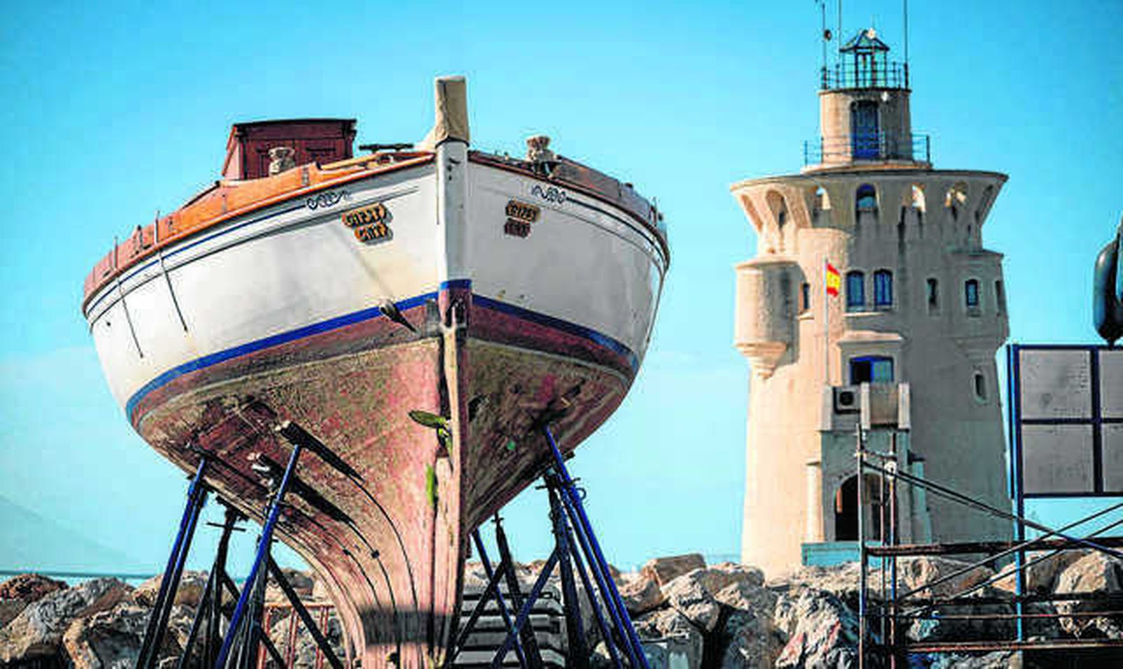 El velero que salió de las costillas del 'Elcano' vuelve a casa