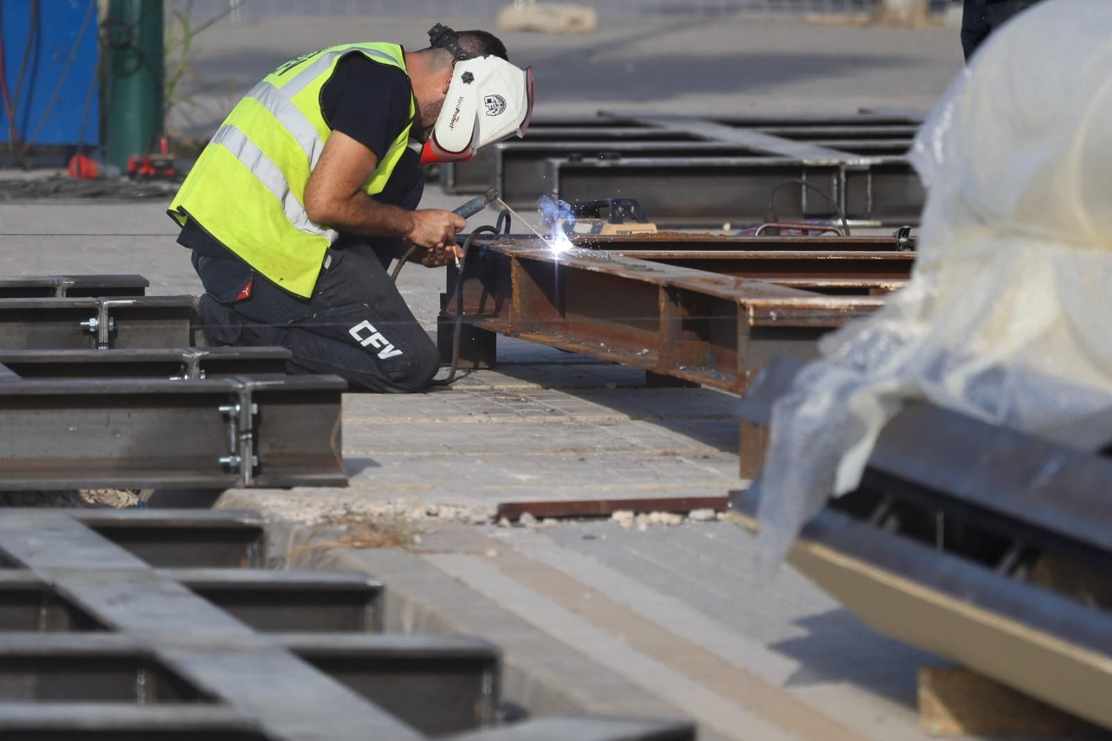 Comienza la cuenta atrás para la Feria de Málaga, en imágenes