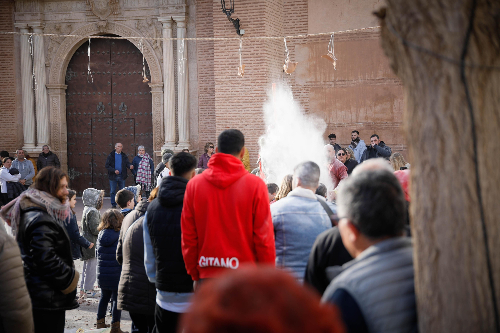 Las mejores imágenes del cierre de fiestas en Fiñana con "Las Ollas"