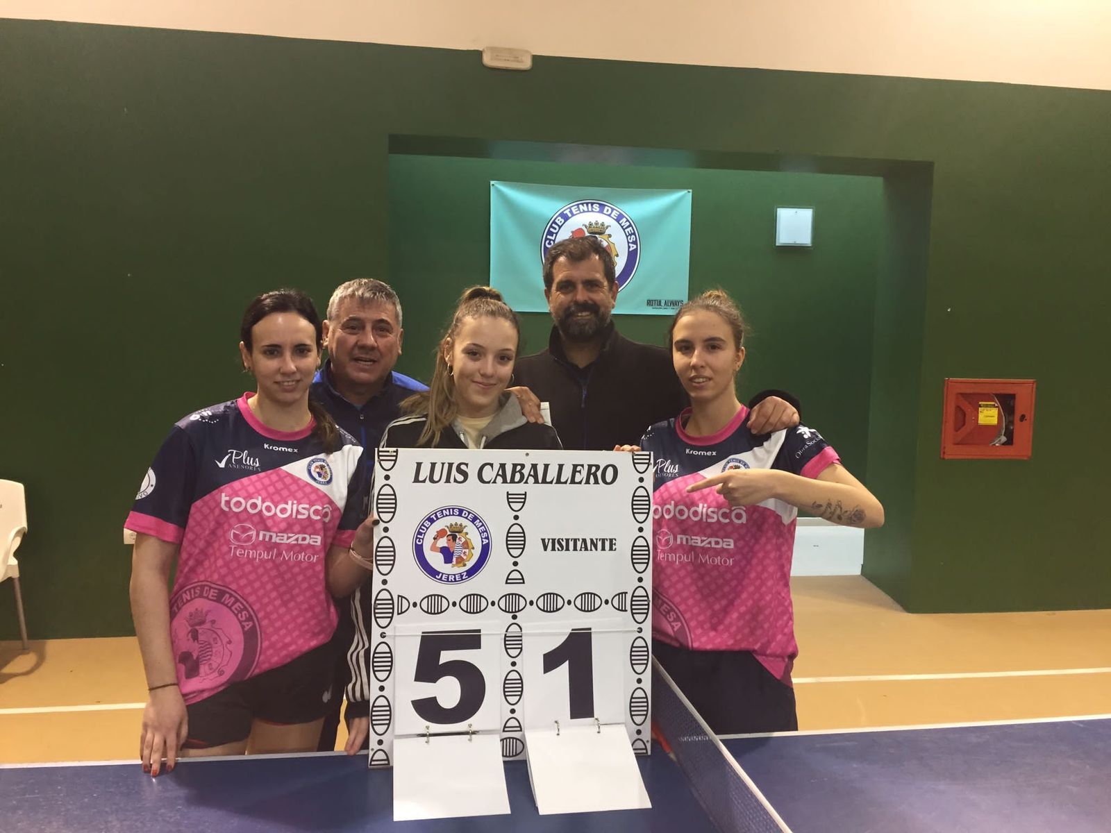 El equipo femenino se mide en Sevilla al Híspalis.