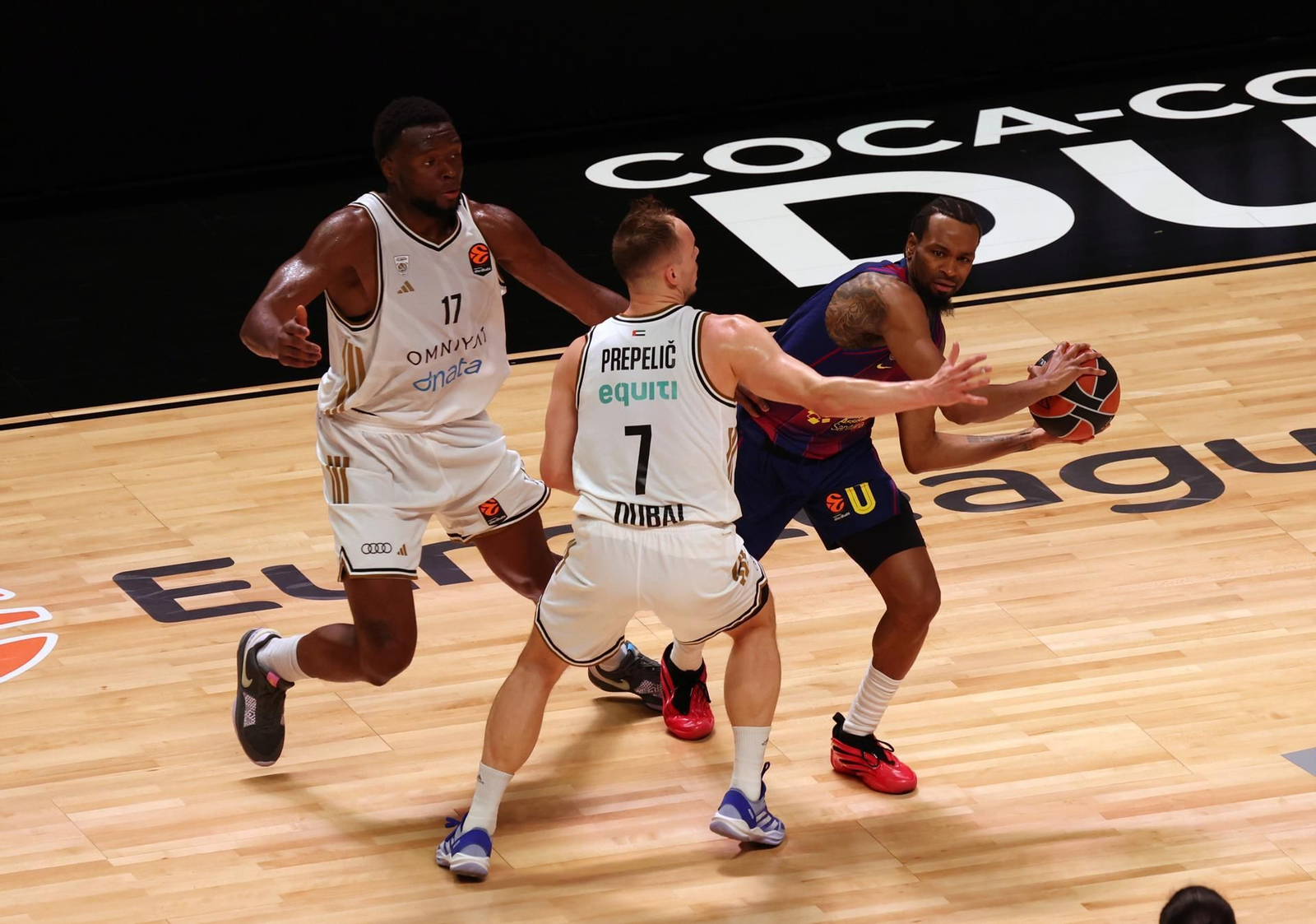 El Barça cae en Dubái antes de medirse al Unicaja