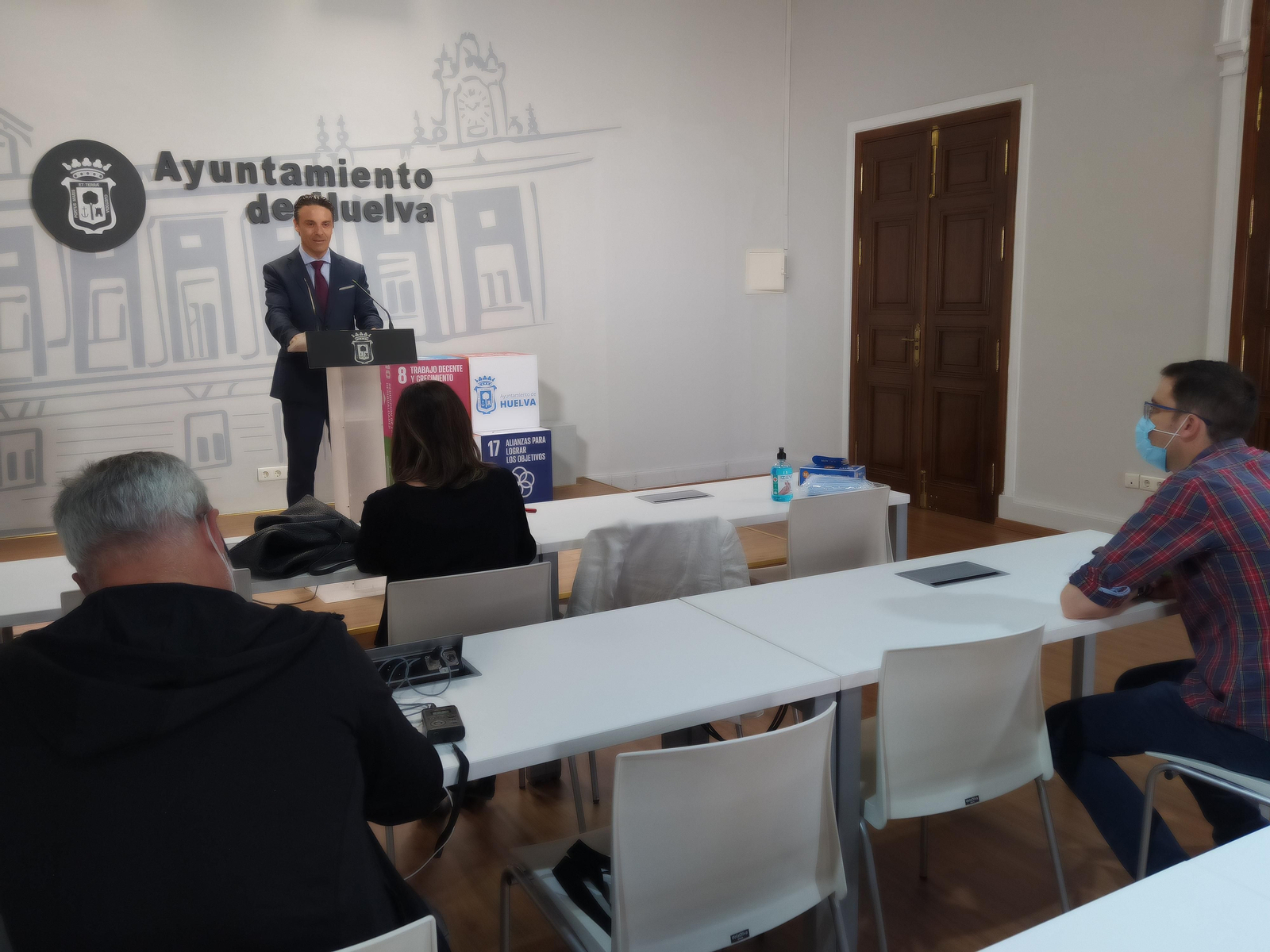 Presentación un paquete de cursos para fomentar la empleabilidad y el emprendimiento en la ciudad