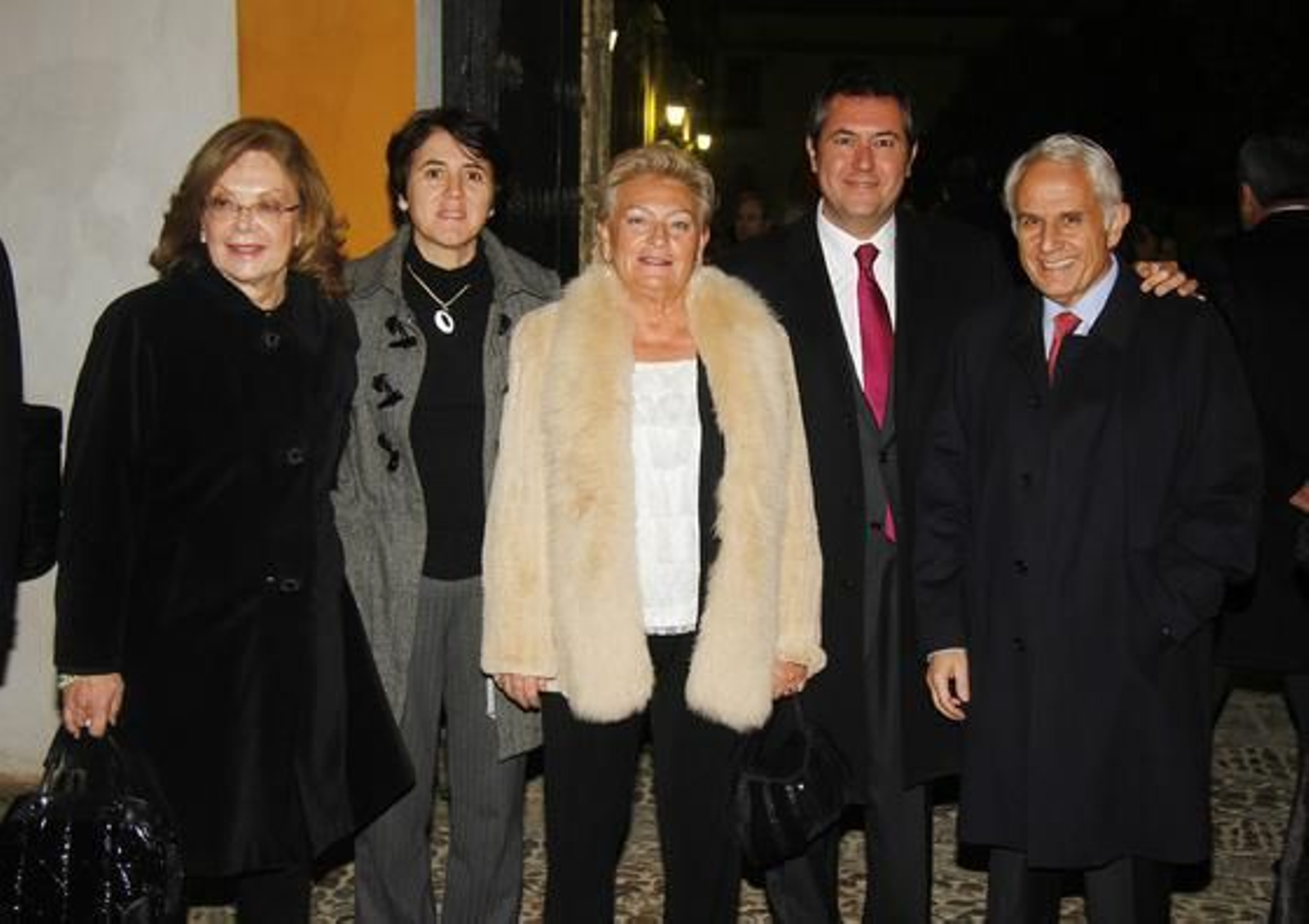 Amparo Rubiales, Dolores Bravo, Rosamar Prieto-Castro, Juan Espadas y Antonio Pascual. 

Foto: Antonio Pizarro / Juan Carlos Vázquez / Victoria Hidalgo / Manuel Gómez