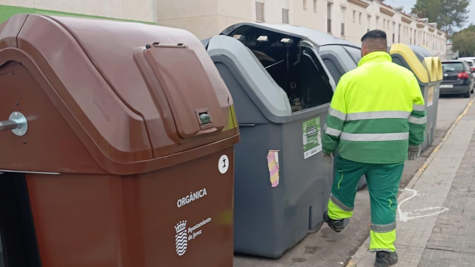 Contenedor marrón instalado ya en Guadalcacín.