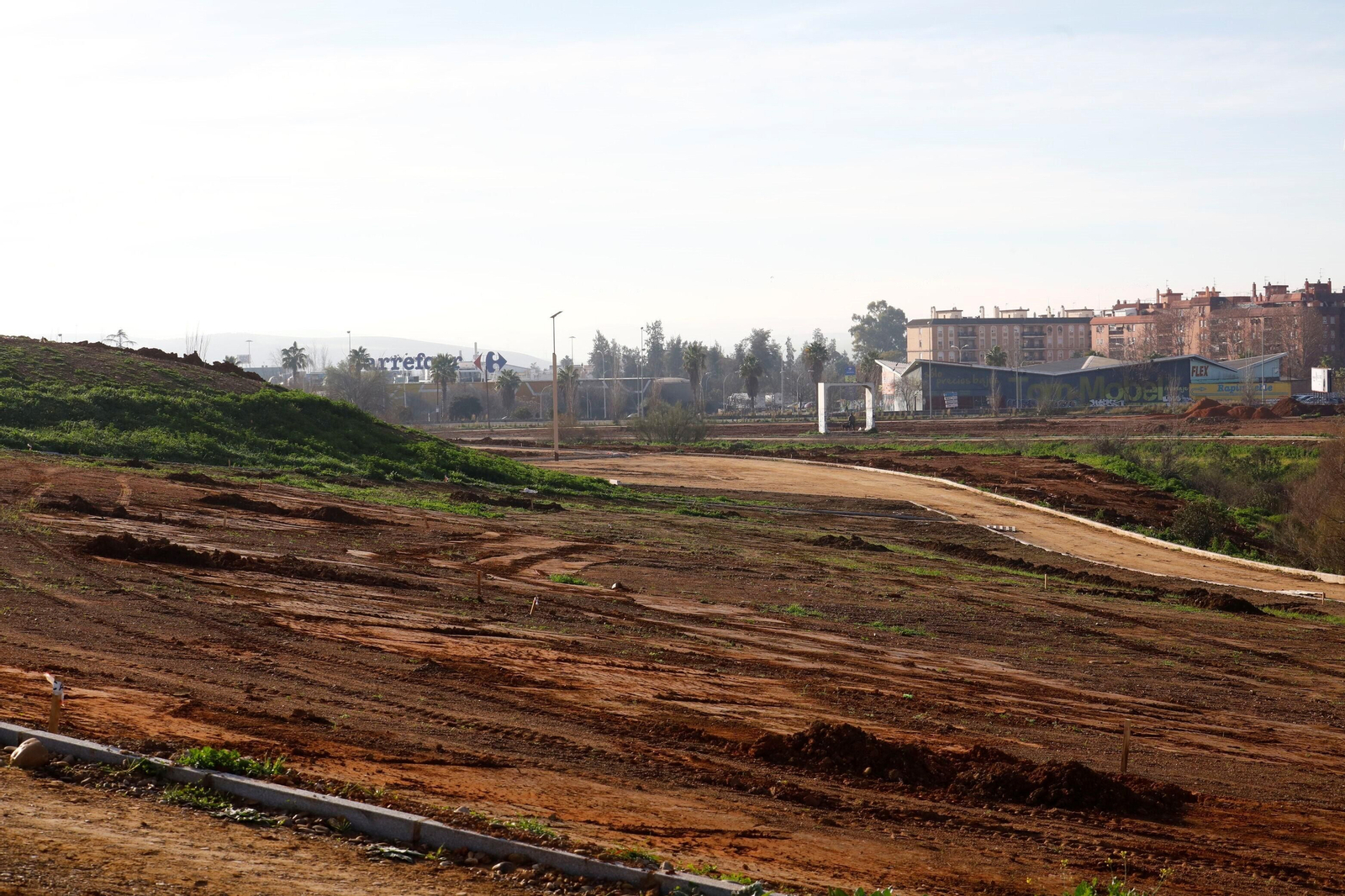 Así avanzan las obras de la segunda fase del parque de Levante de Córdoba, en imágenes