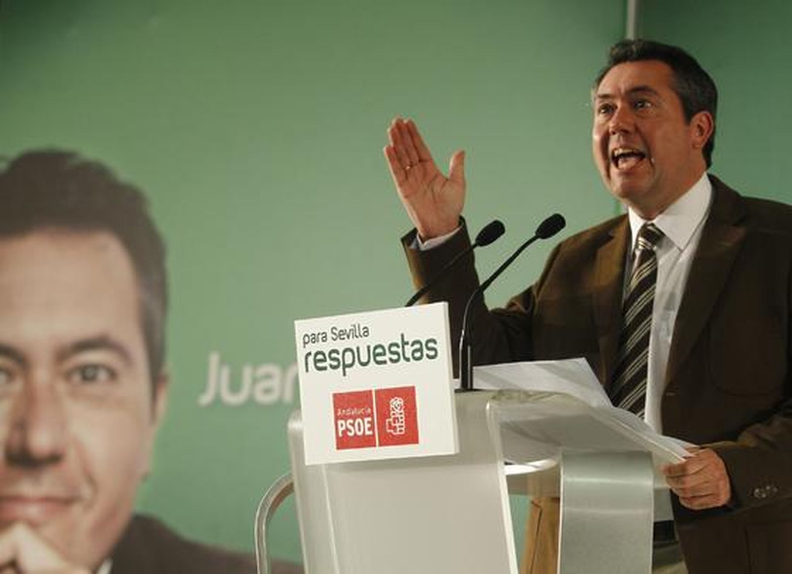 Acto de presentación del candidato socialista.

Foto: Antonio Pizarro / EFE