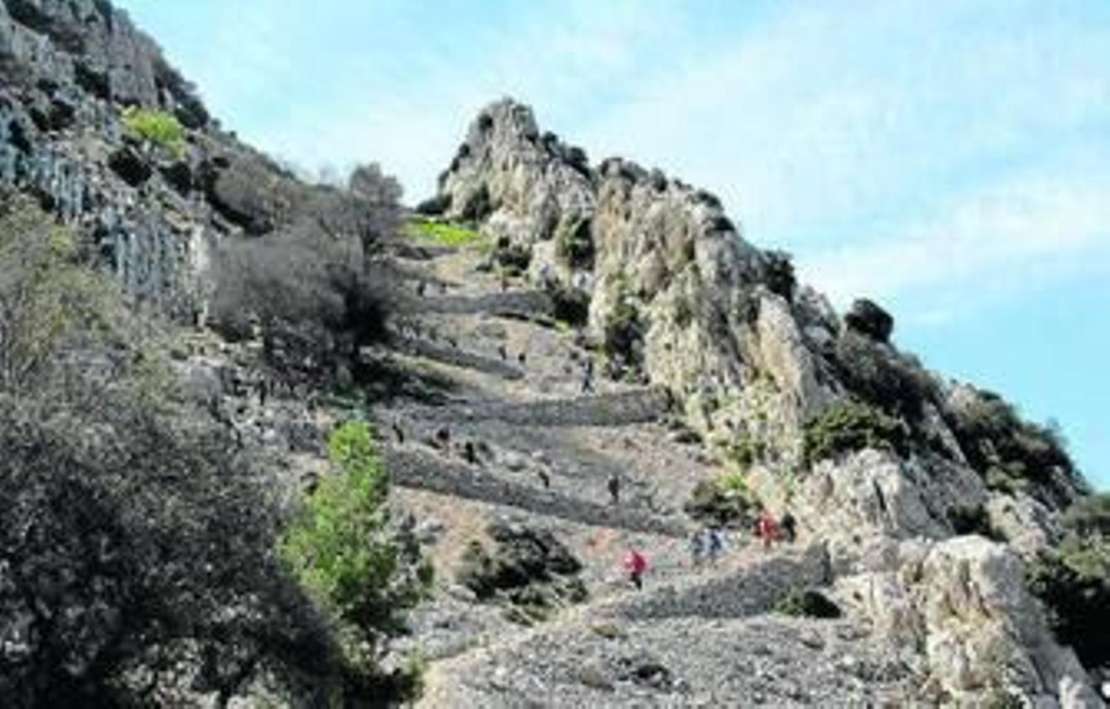 nueva parada de los senderistas Espuña