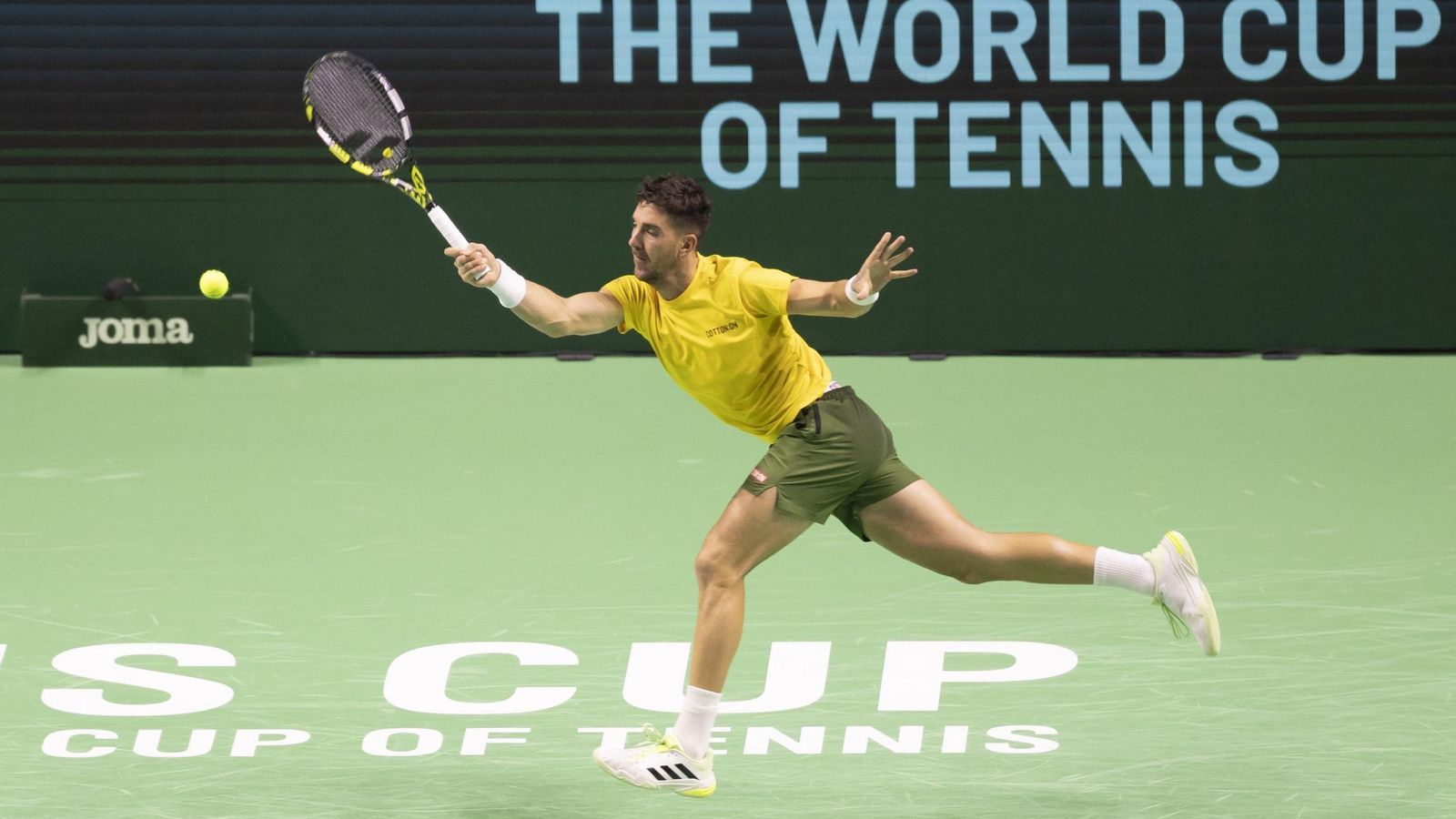 Berrettini derrota a Kokkinakis y acerca a Italia a la final de la Copa Davis