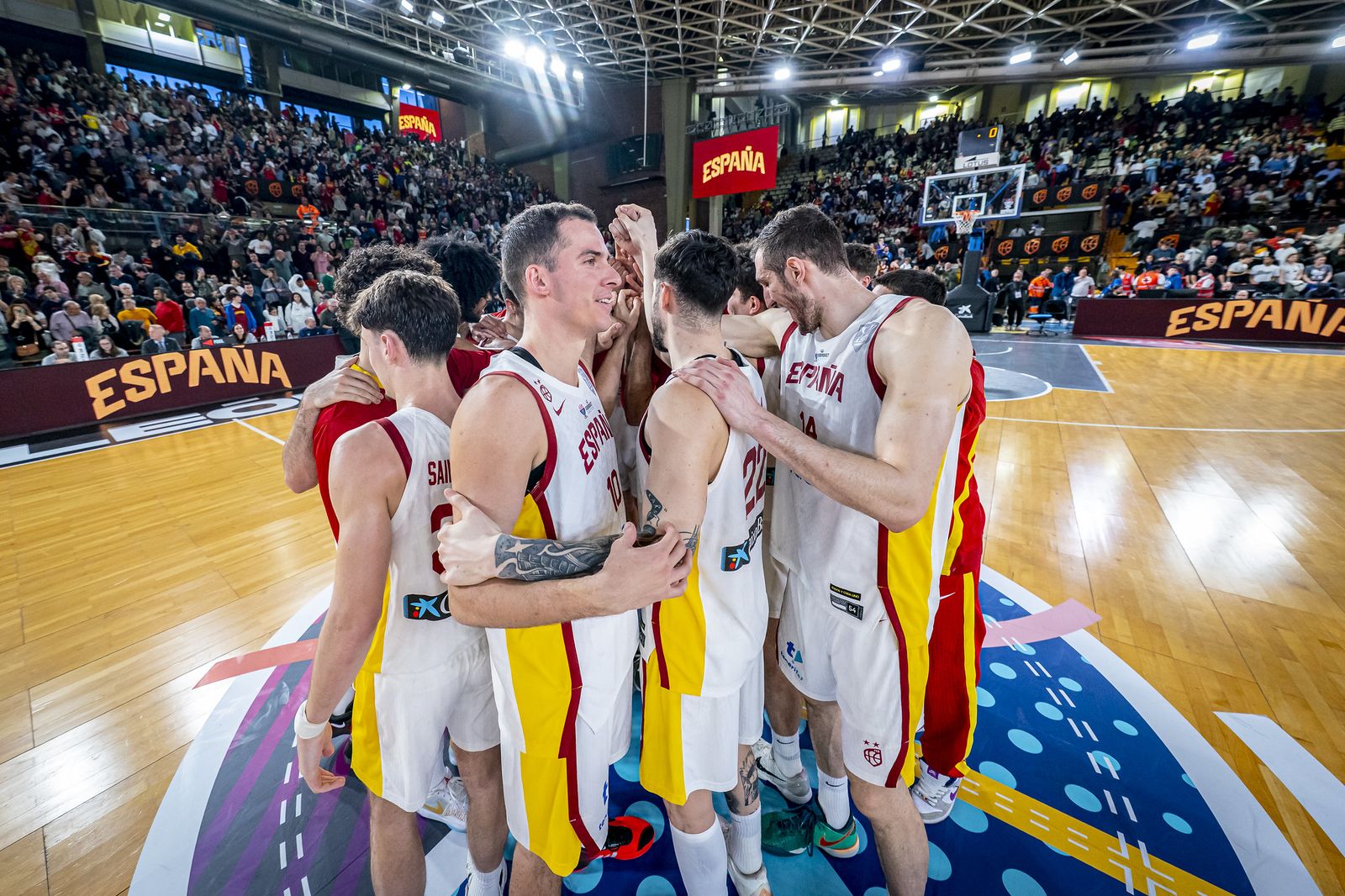 Mario Saint-Supéry y Rubén Guerrero ayudan al triunfo de España ante Bélgica