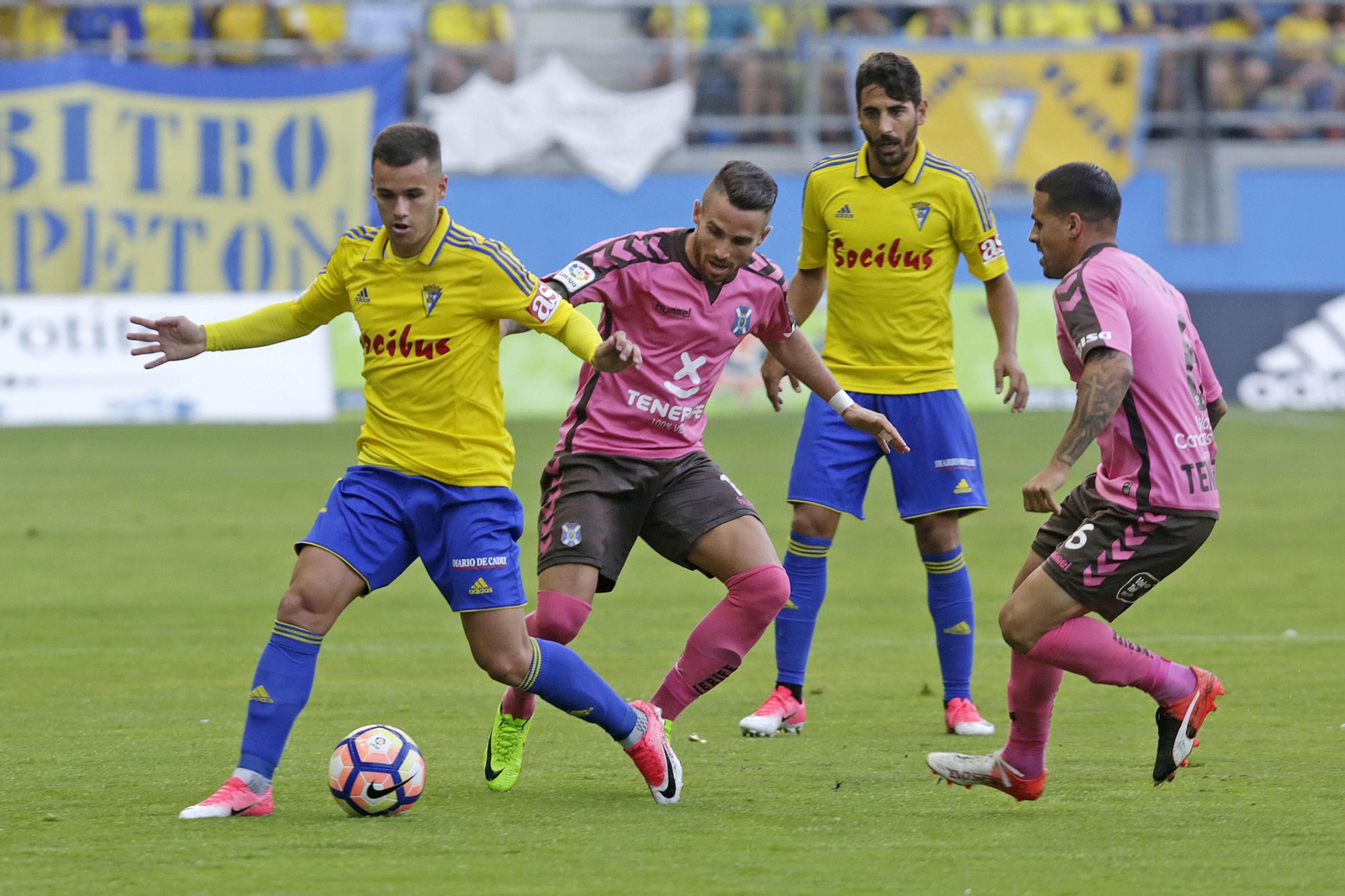 Las imágenes del Cádiz-Tenerife del playoff