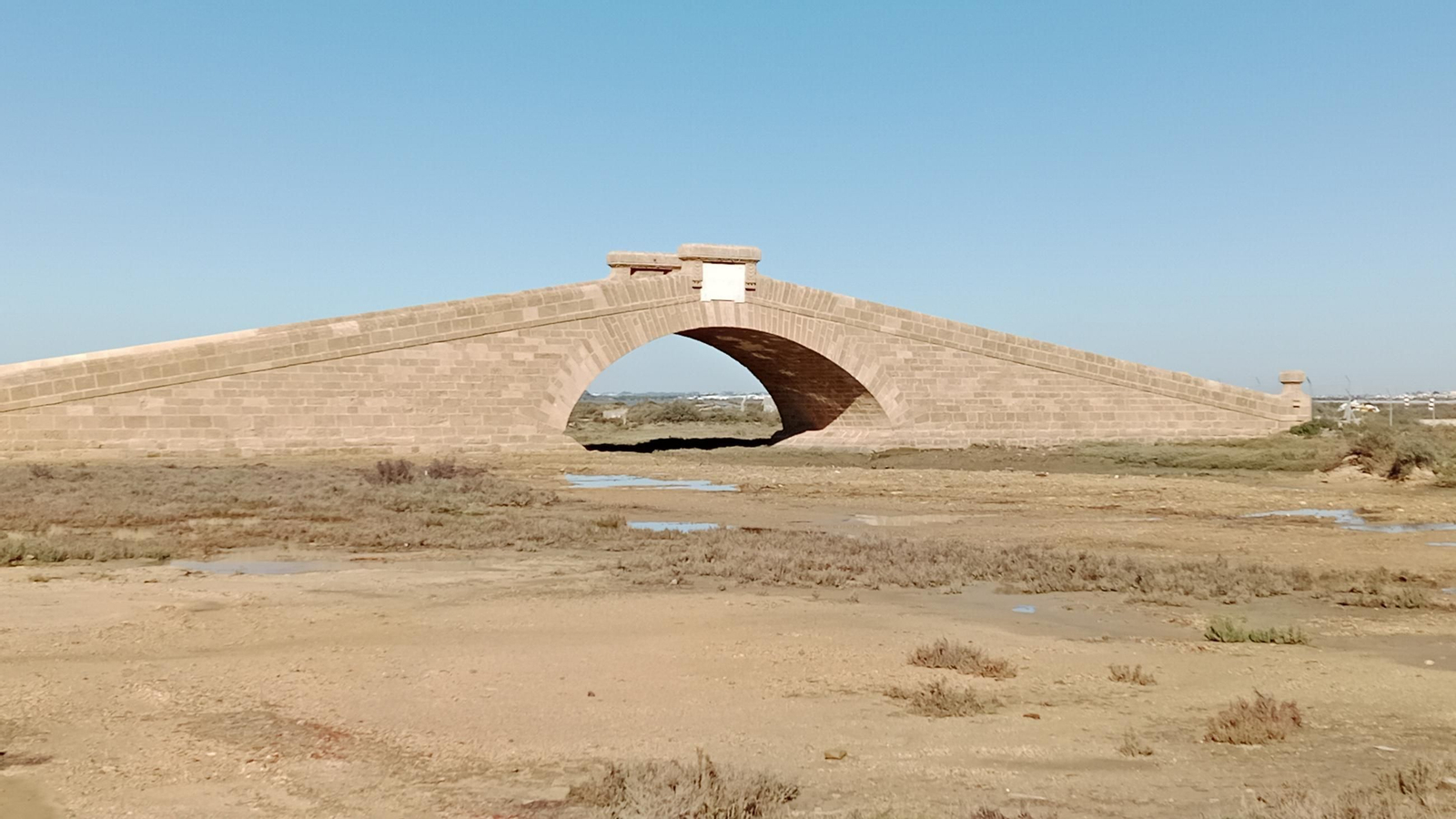 La rehabilitación del Puente de Ureña en San Fernando, en imágenes