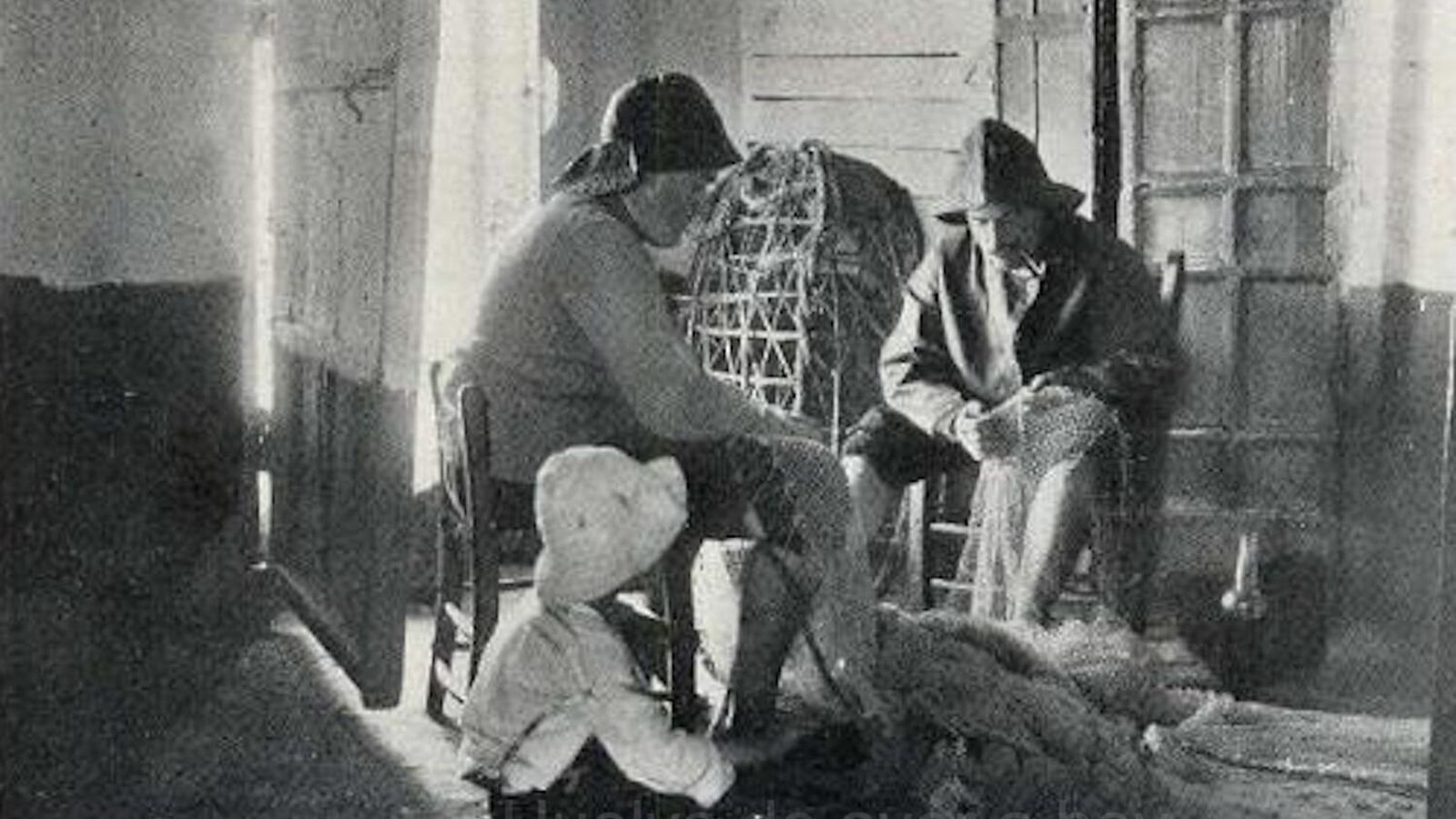 Componiendo las redes es la otra fotografía galardonada.