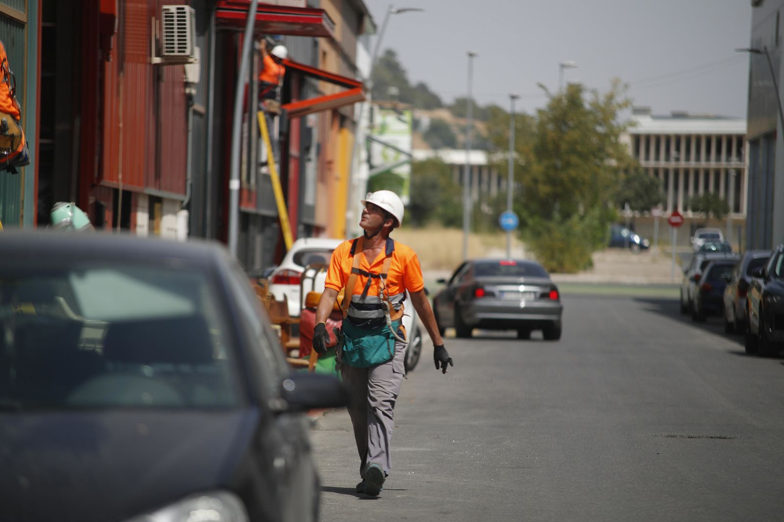 La reducción del desempleo pierde fuelle también en los municipios
