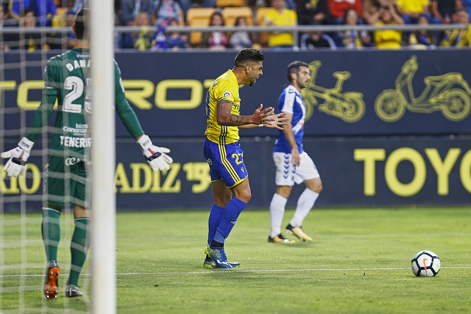Imágenes del partido Cádiz C.F. - C.D. Tenerife
