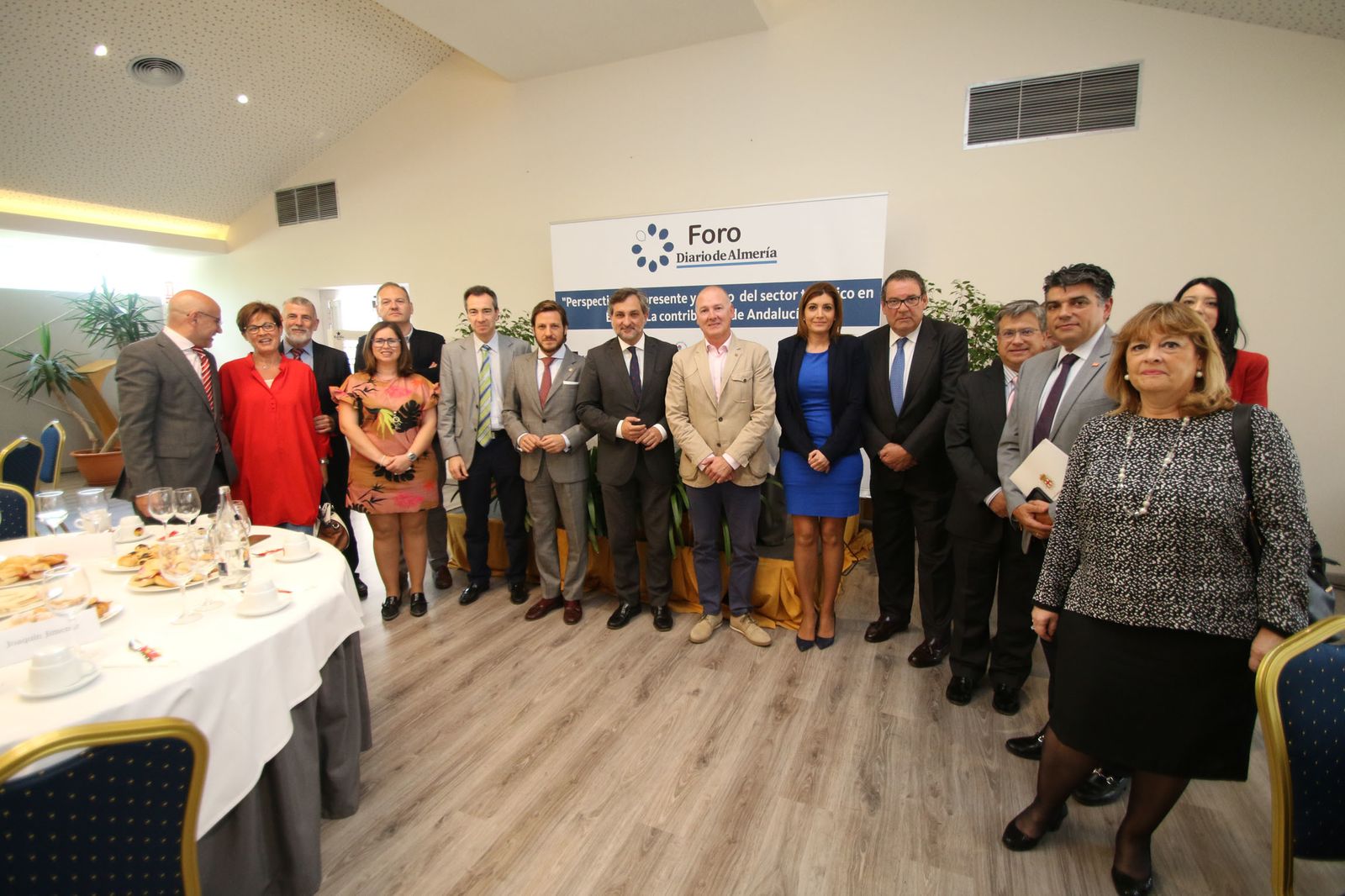 Las imágenes del Foro con el presidente de CEHAT