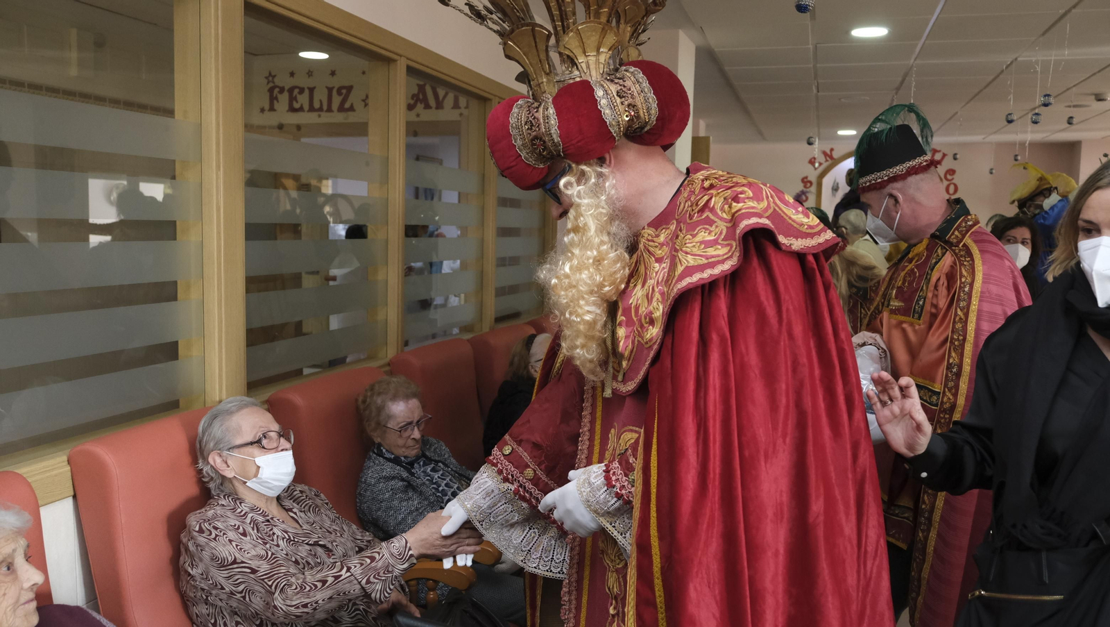 Los Reyes Magos en la Residencia Santa Teresa Jornet