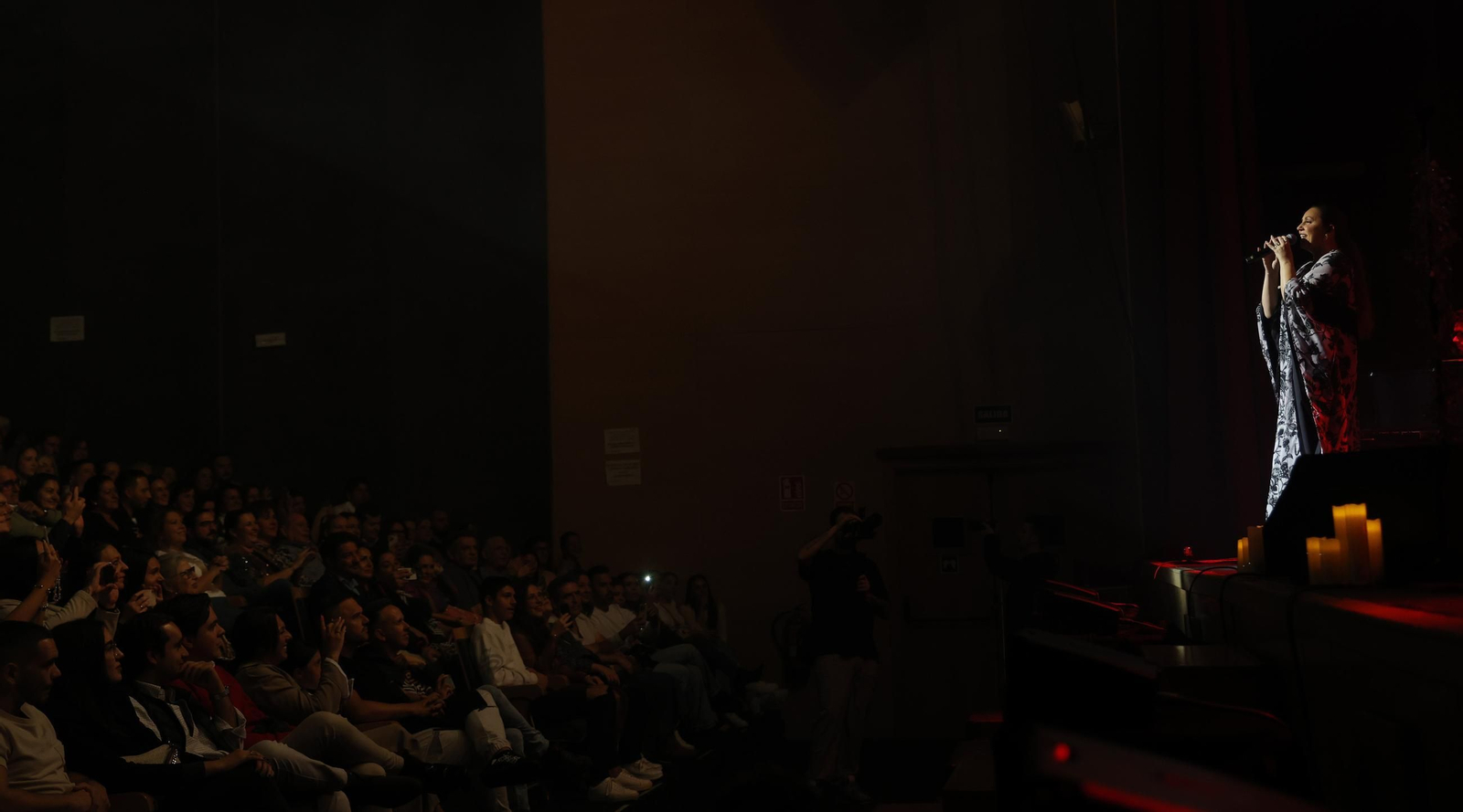 Las fotos del concierto de Navidad de Niña Pastori en La Línea