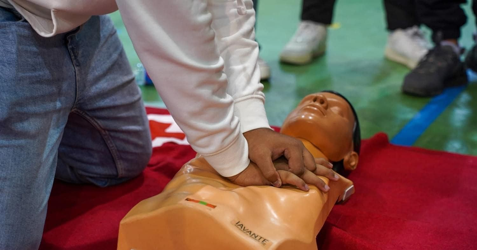 Forman a los alumnos en RCP