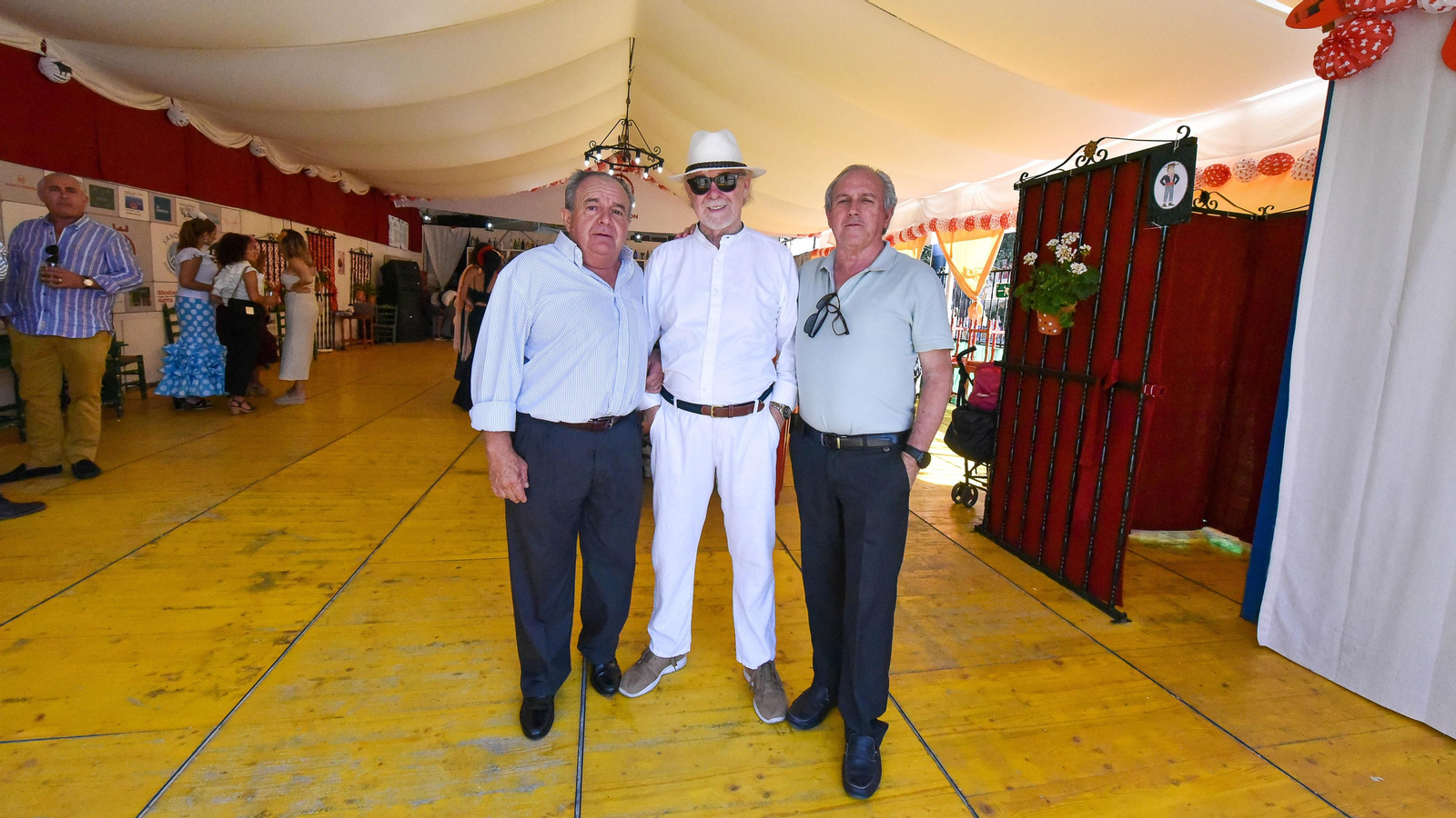 Búscate en las fotos del jueves en la Feria Real de Algeciras