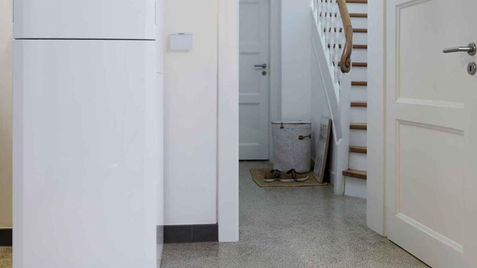 Bomba de calor de la marca Vaillant colocada en el interior de un hogar