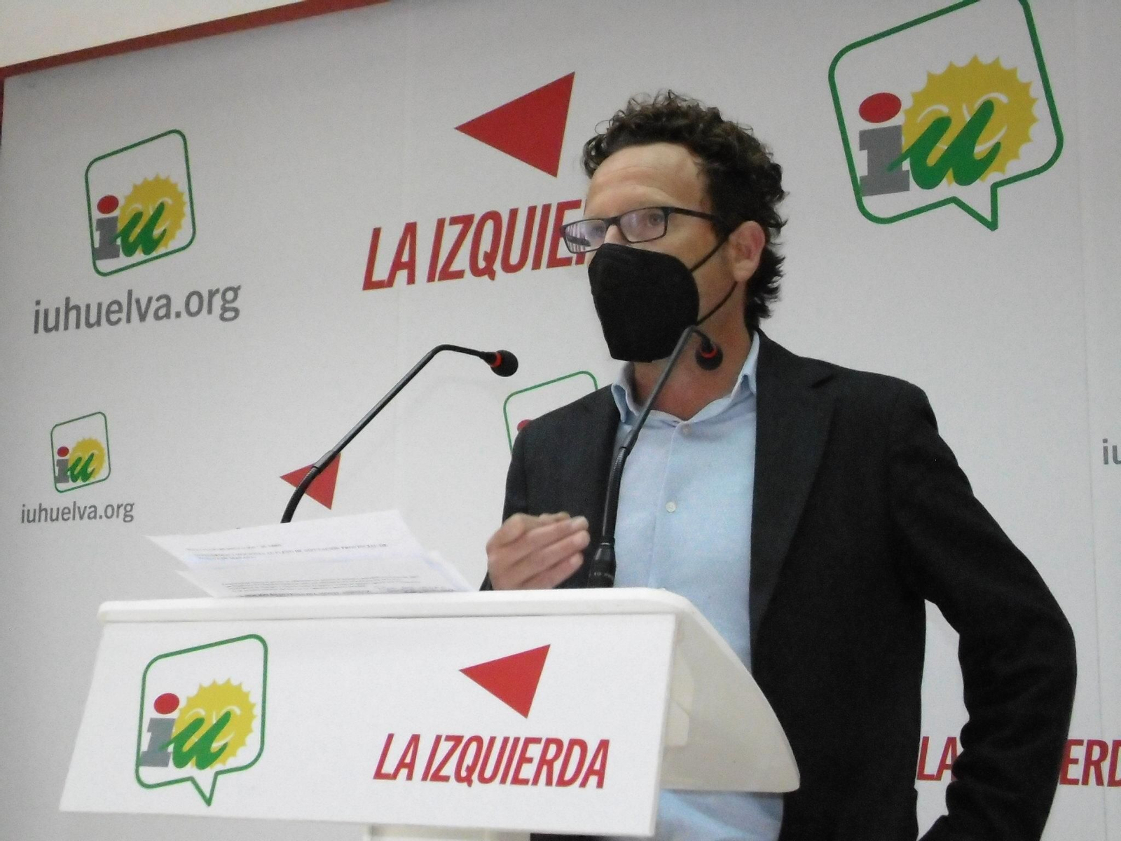 El diputado provincial de Adelante, David Calderón, en rueda de prensa.