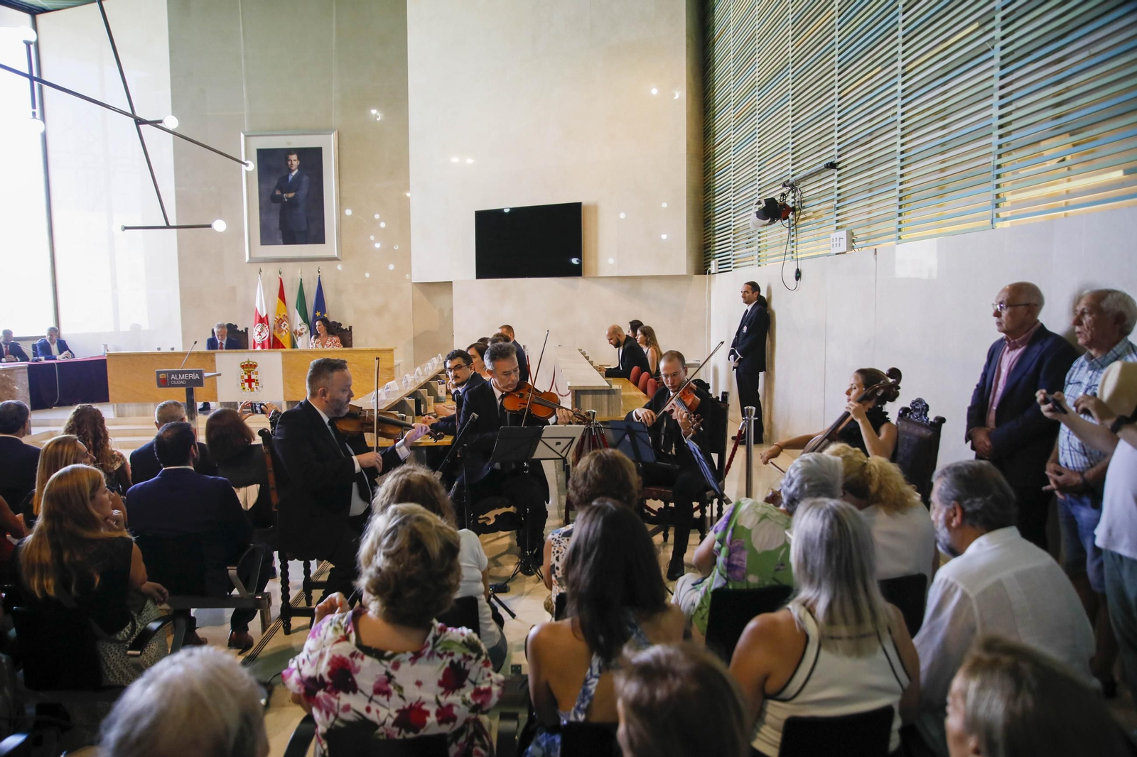 Placa de memoria histórica en el monumento de los coloraos, en imágenes