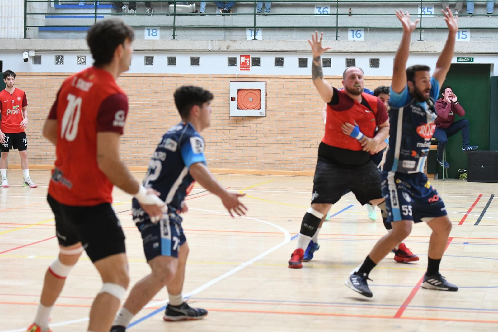 El Trops Málaga se lleva el derbi ante el Proin Sevilla