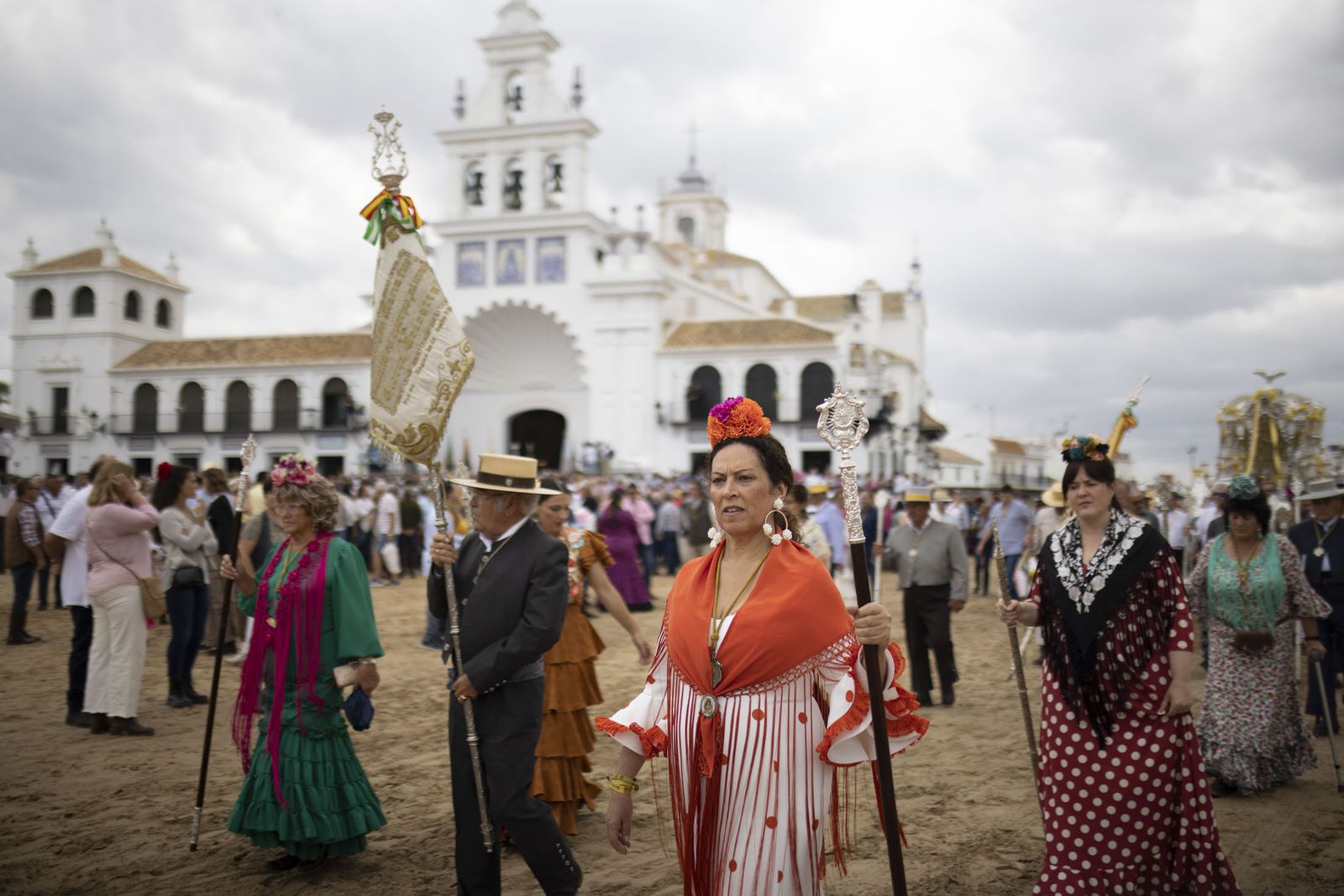 El Rocío 2023: Imágenes de ambiente en la aldea durante la presentación de las Hermandades