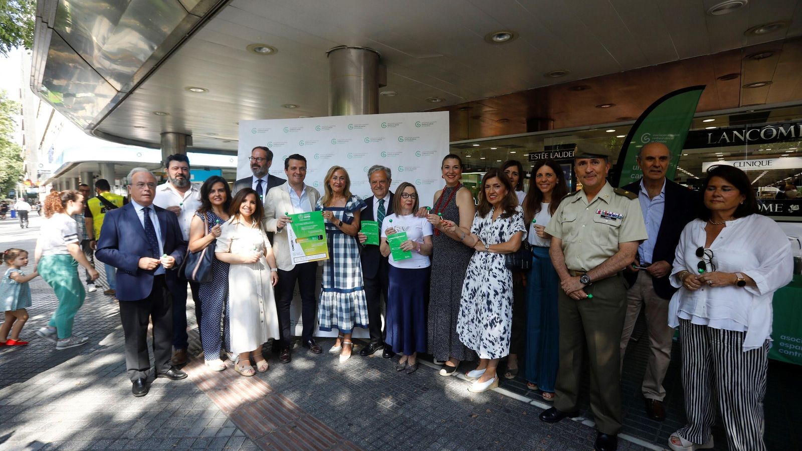 Reunión de la AECC y diferentes instituciones de Córdoba por el Día Mundial sin Tabaco.