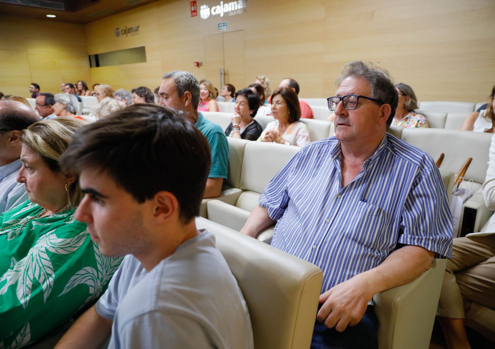 Imágenes de Diario de los Libros, con Julia Navarro