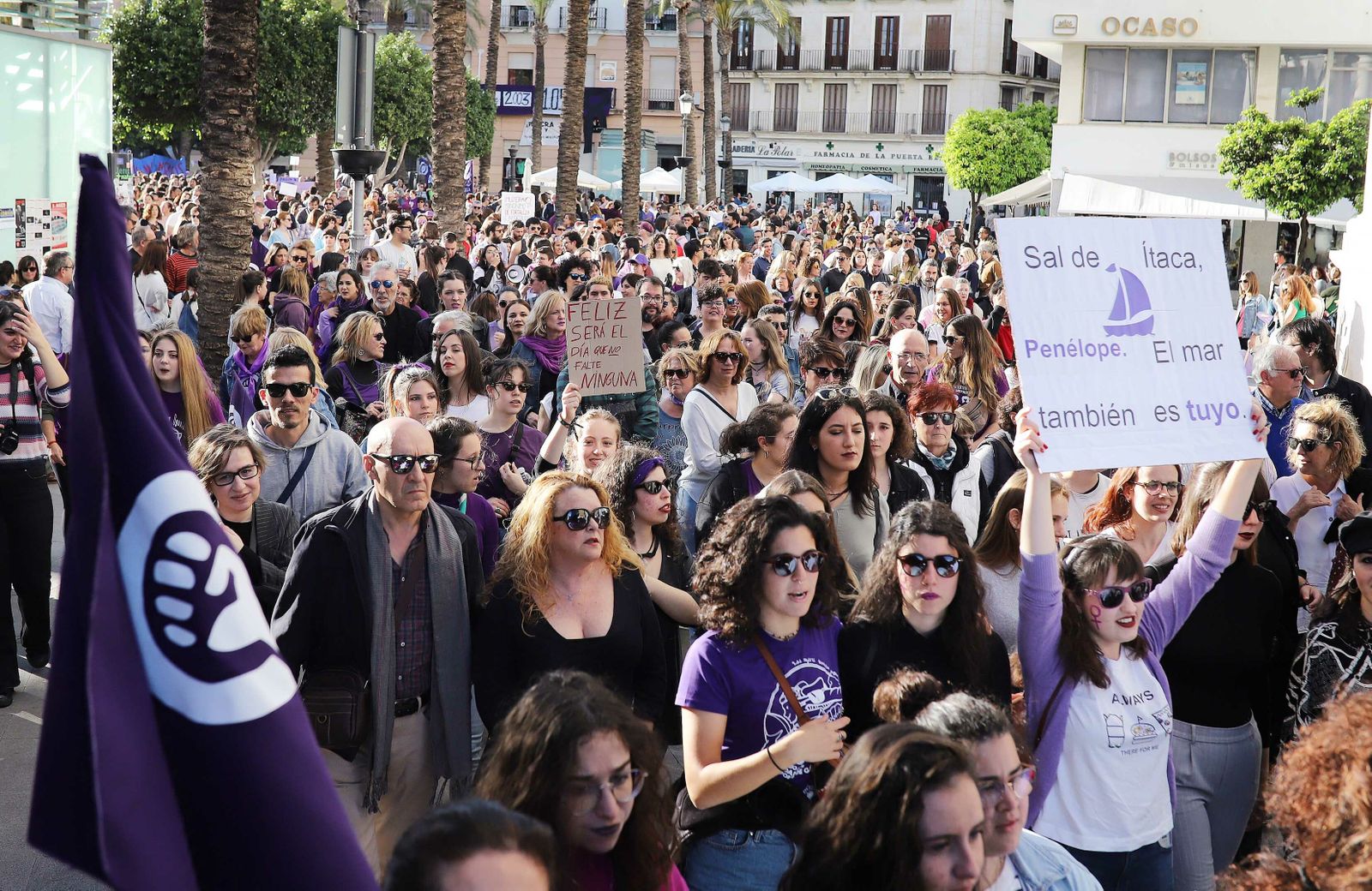 Imágenes de la manifestación 8M en Jerez