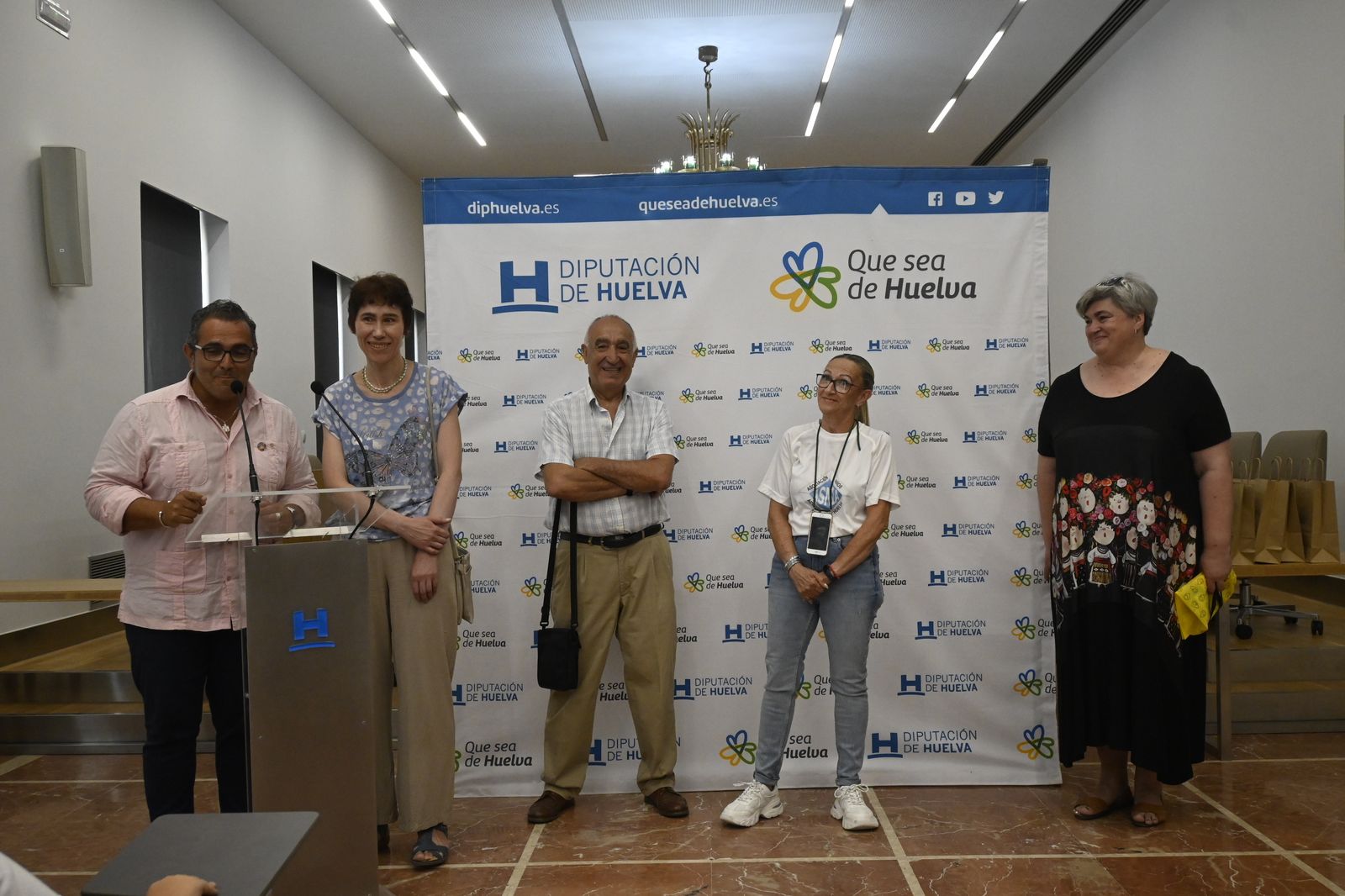 Menores ucranianos pasarán el verano en familias de acogida, en imágenes