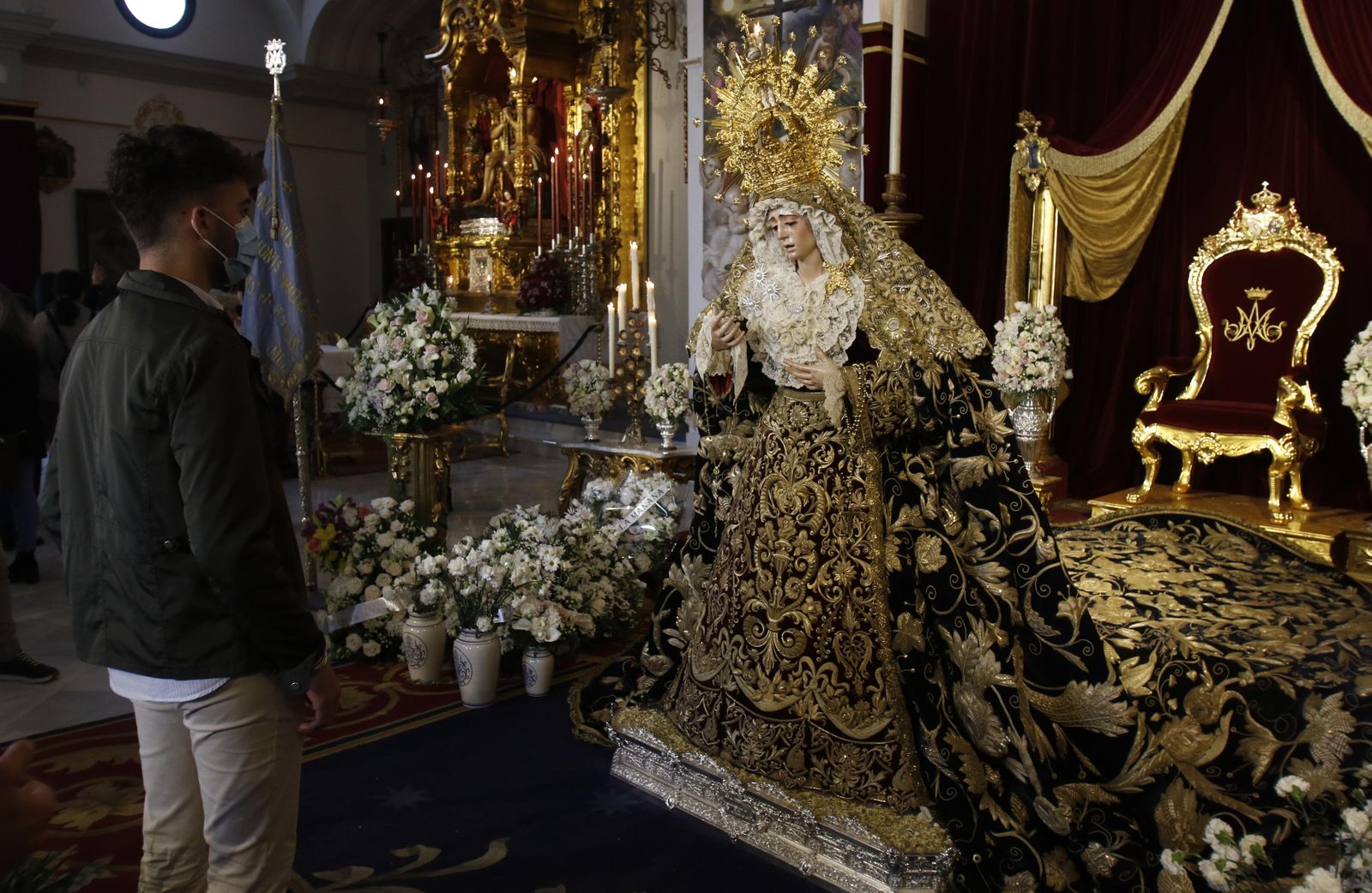 Besamanos a la Virgen de la Estrella