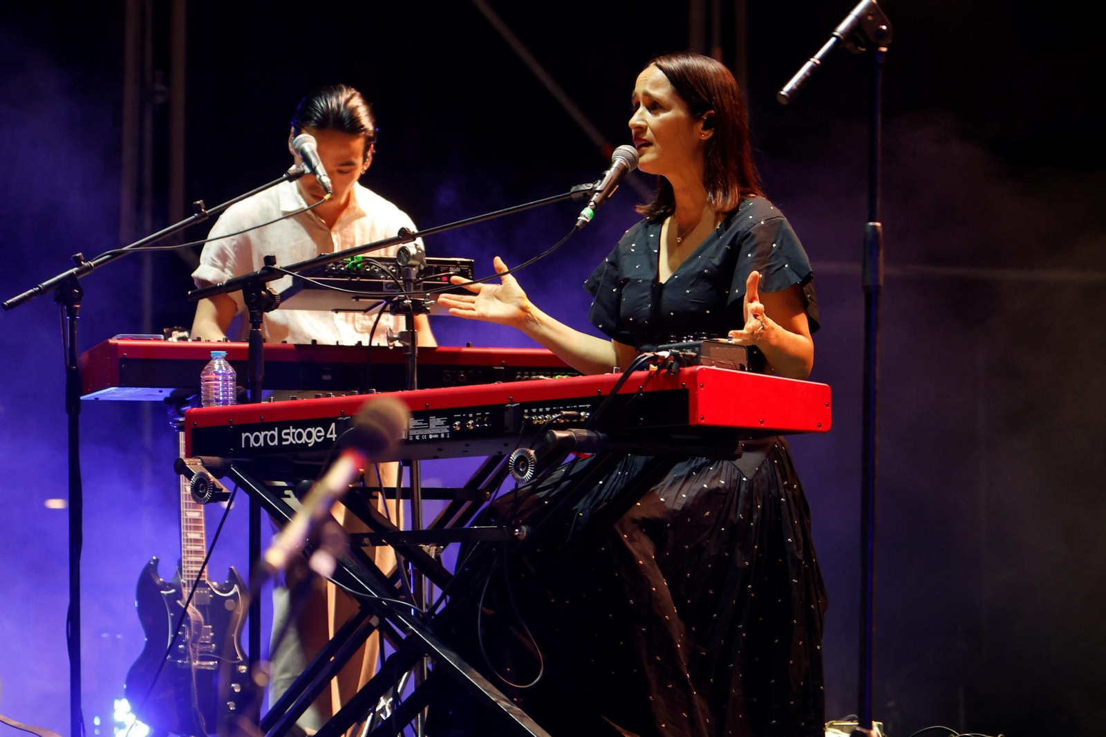 Las imágenes de los conciertos de Valeria Castro y Julieta Venegas en el Festival de la Guitarra de Córdoba