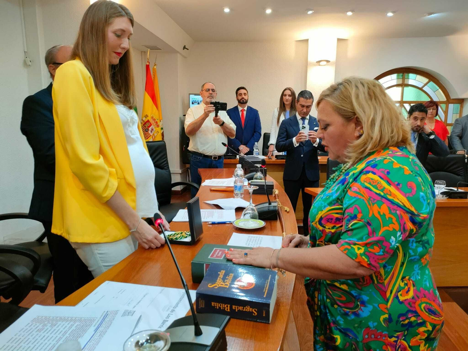 La investidura de Miguel Alconchel como alcalde de Los Barrios, en imágenes
