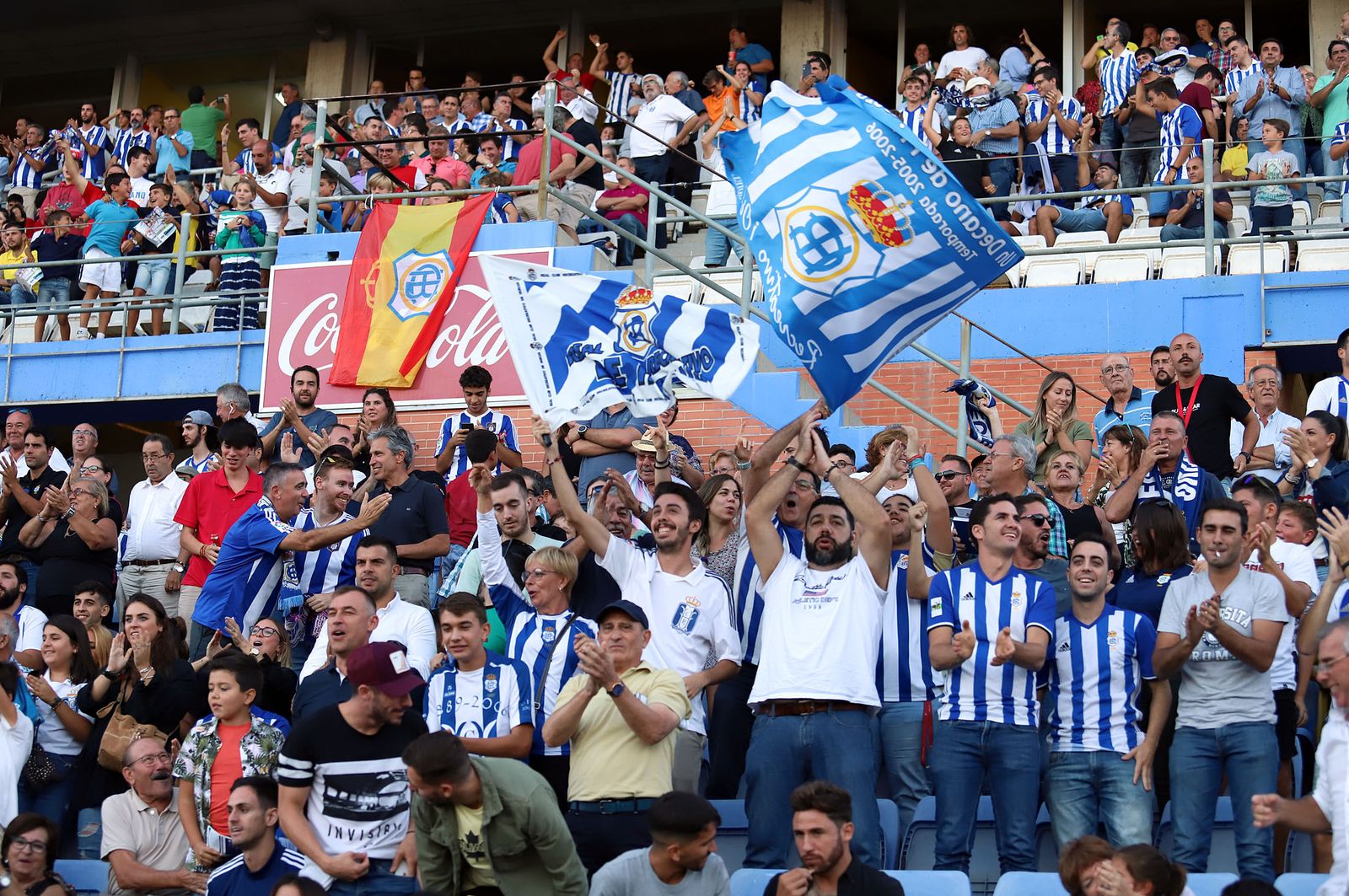Imágenes del mejor ambiente en el Estadio Nuevo Colombino