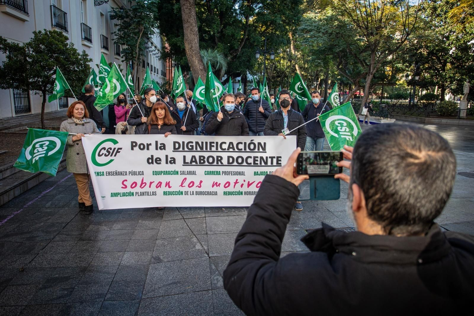 Imagen de la concentración de este lunes en Cádiz.