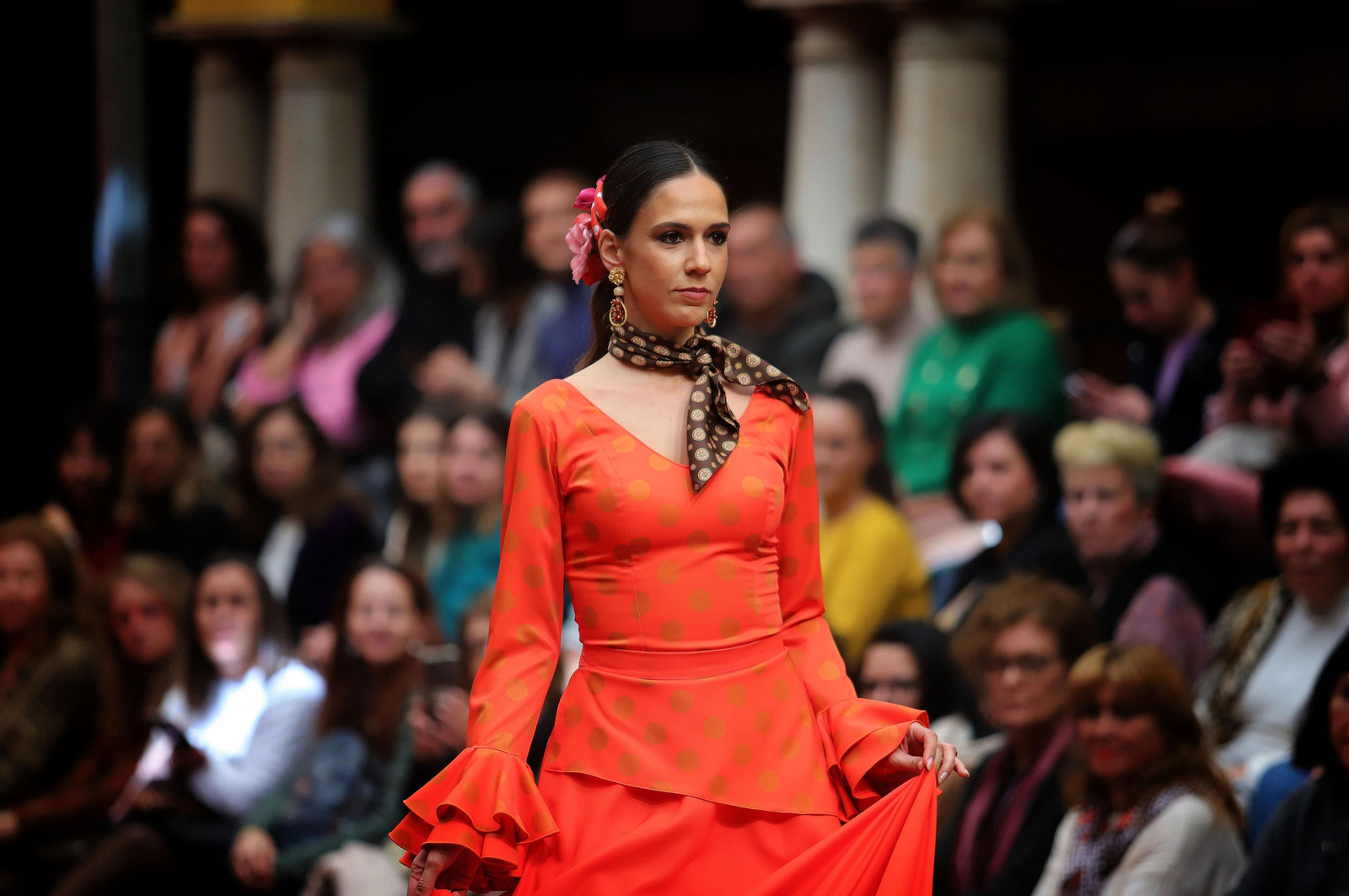 Huelva Flamenca 2023. Imágenes del desfile benéfico de El Ajolí a favor de Cruz Roja Española