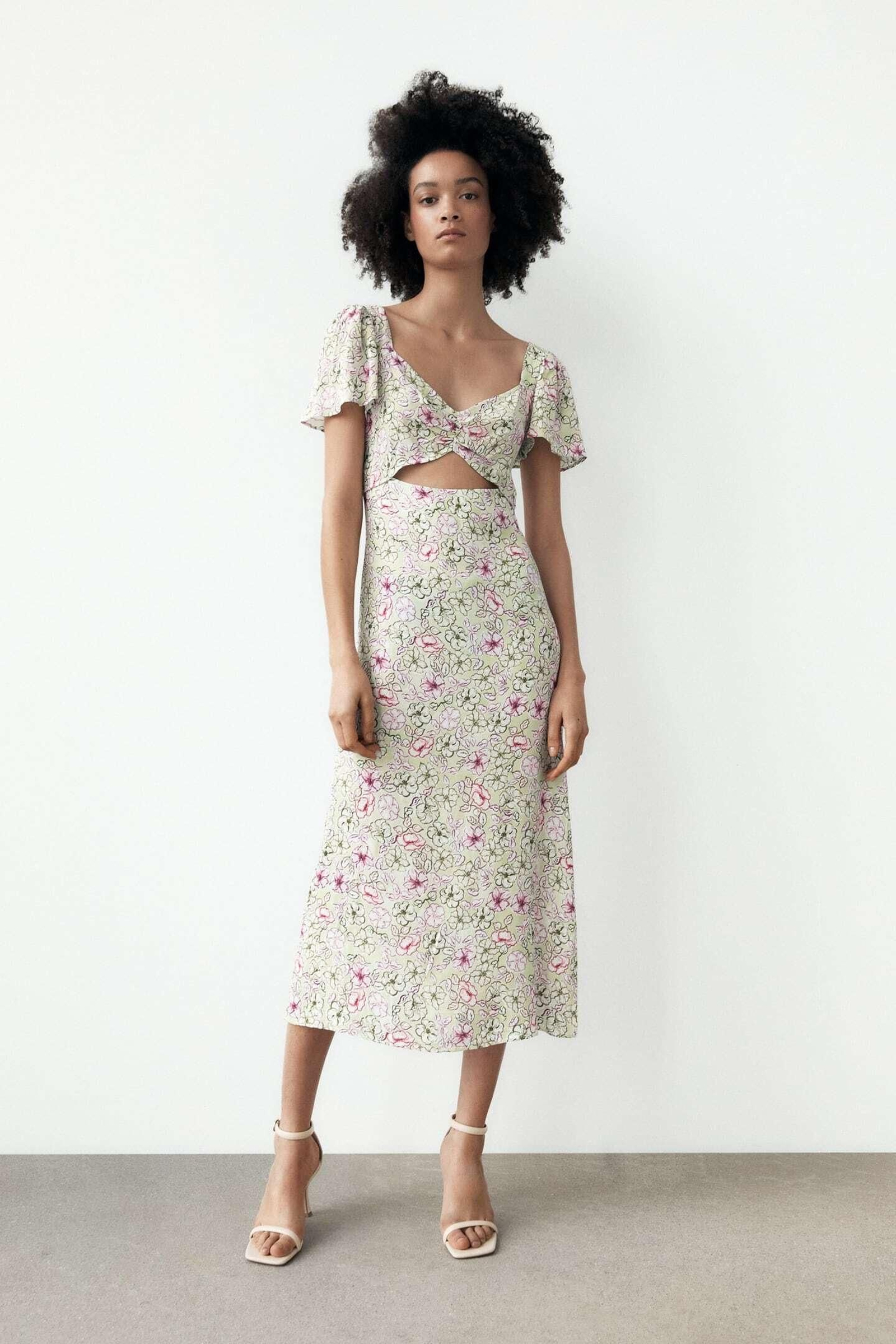 Vestido de flores cut out de Zara. Vestido de flores cut out de Zara.