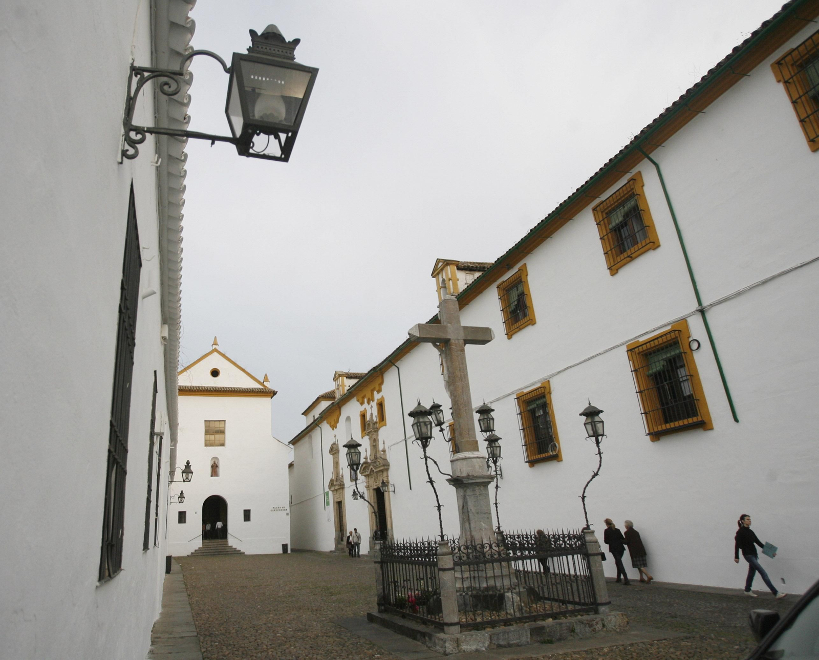 Plaza de Capuchinos, con la iglesia de los padres capuchinos al fondo.