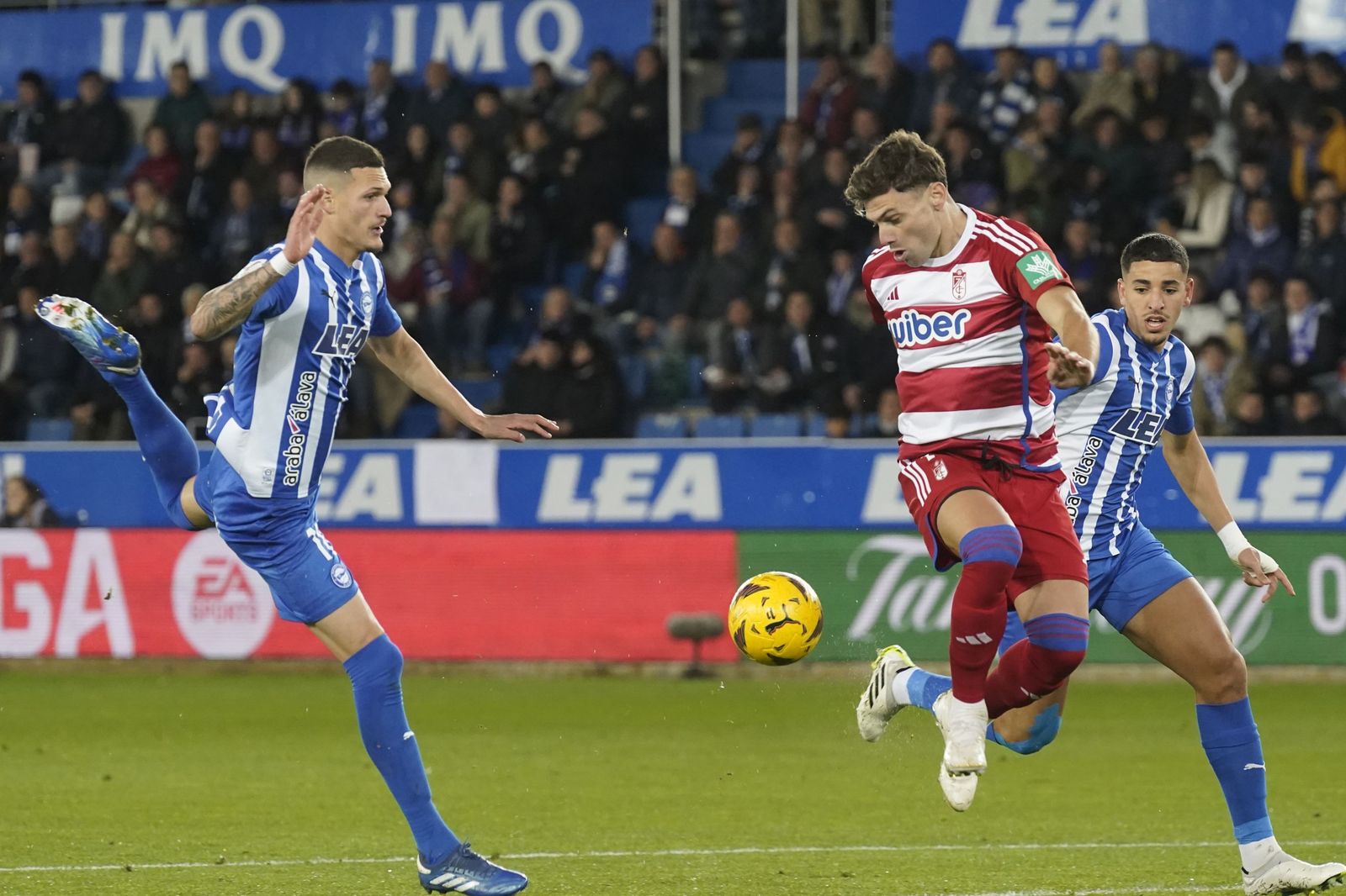 Lucas Boyé será el hombre referencia del Granada CF en el Bernabéu.
