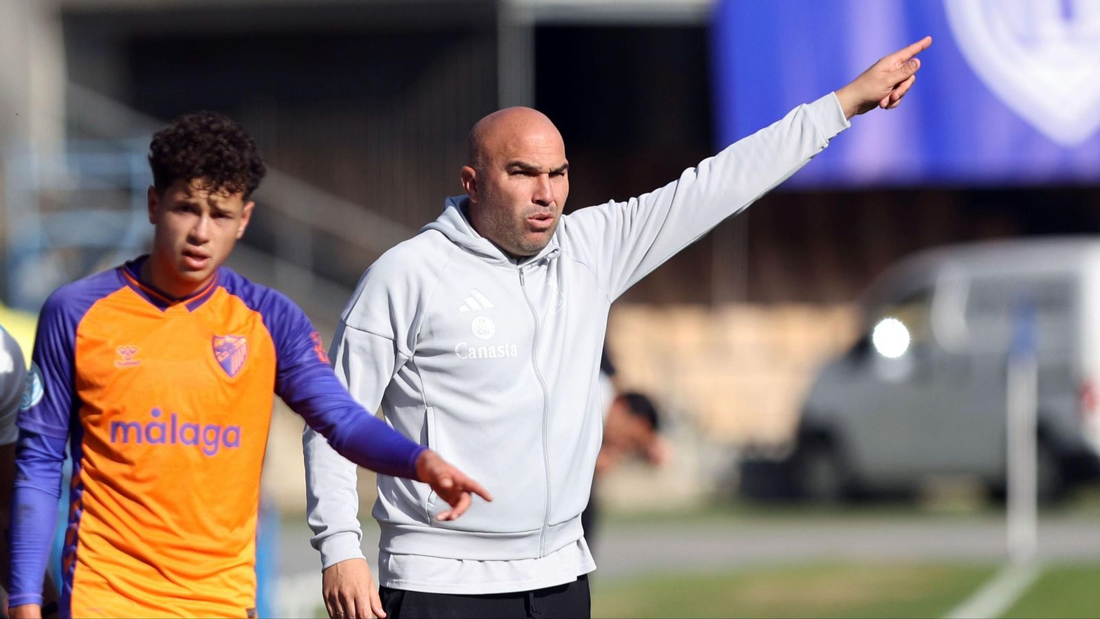 Diego Galiano está muy preocupado por el estado de los campos y las condiciones en las que entrena su equipo.