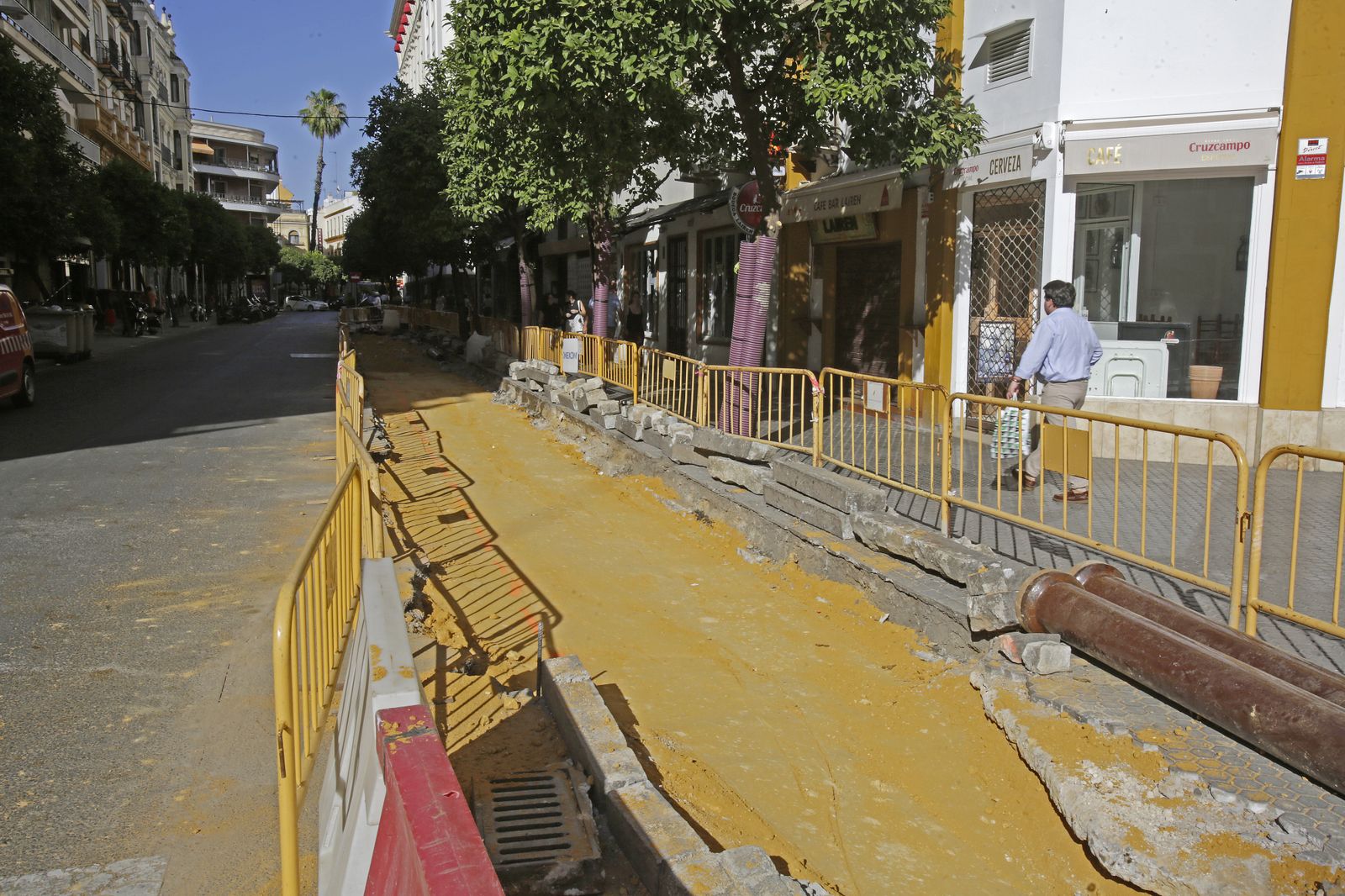 Obras en la calle Canalejas y Cristo del Calvario. Eliminación de aparcamientos